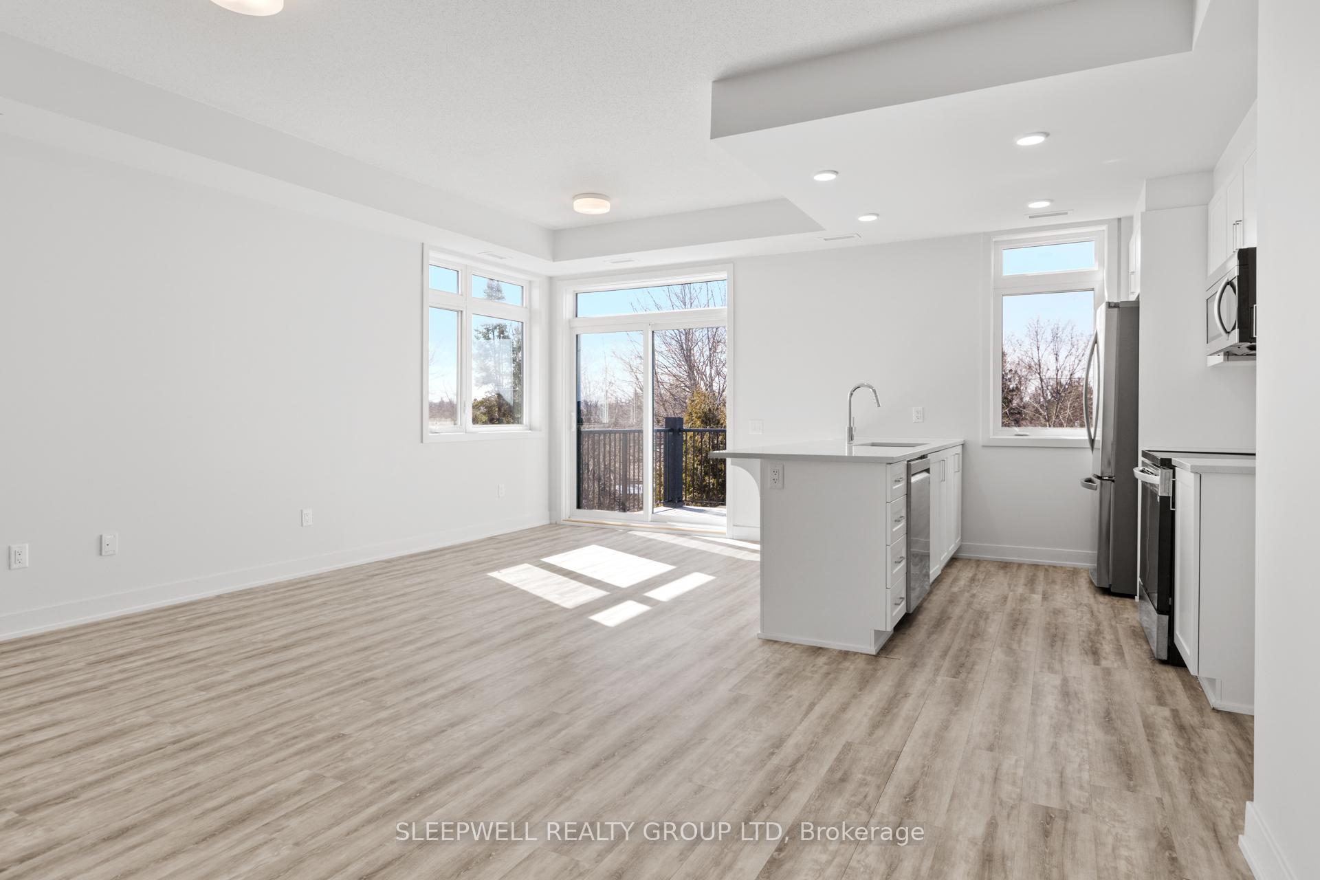 Photo 4 of Unit 204, 3 Bedale Drive, Ottawa, Crystal Beach — HOMEH