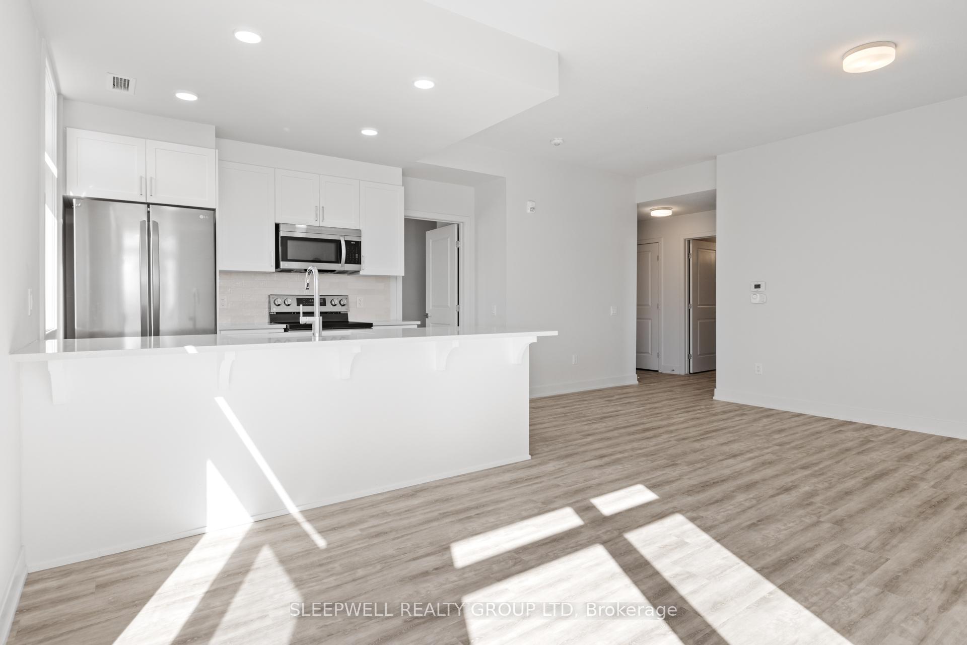 Photo 7 of Unit 204, 3 Bedale Drive, Ottawa, Crystal Beach — HOMEH