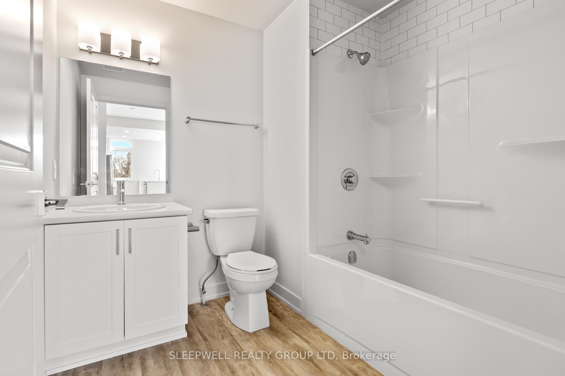 Photo 18 of Unit 204, 3 Bedale Drive, Ottawa, Crystal Beach — HOMEH