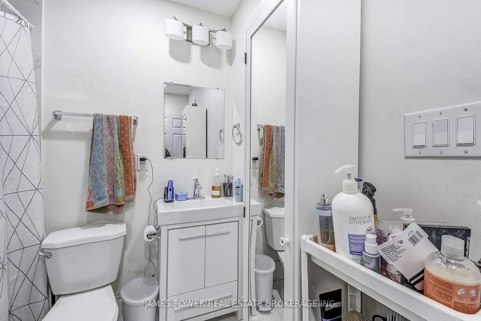 Photo 13 of 52 Spadina Avenue, Hamilton, Stripley — HOMEH