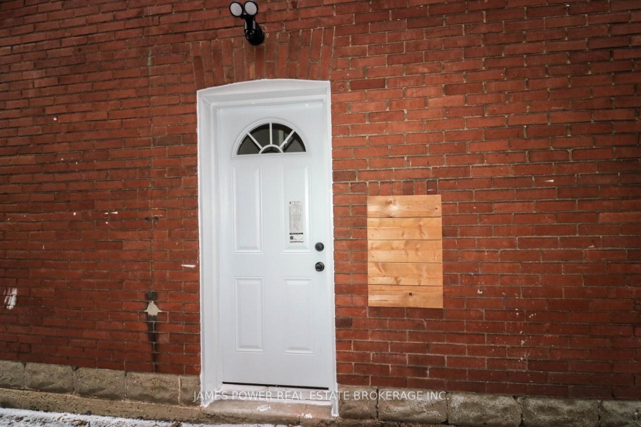 Photo 25 of 52 Spadina Avenue, Hamilton, Stripley — HOMEH
