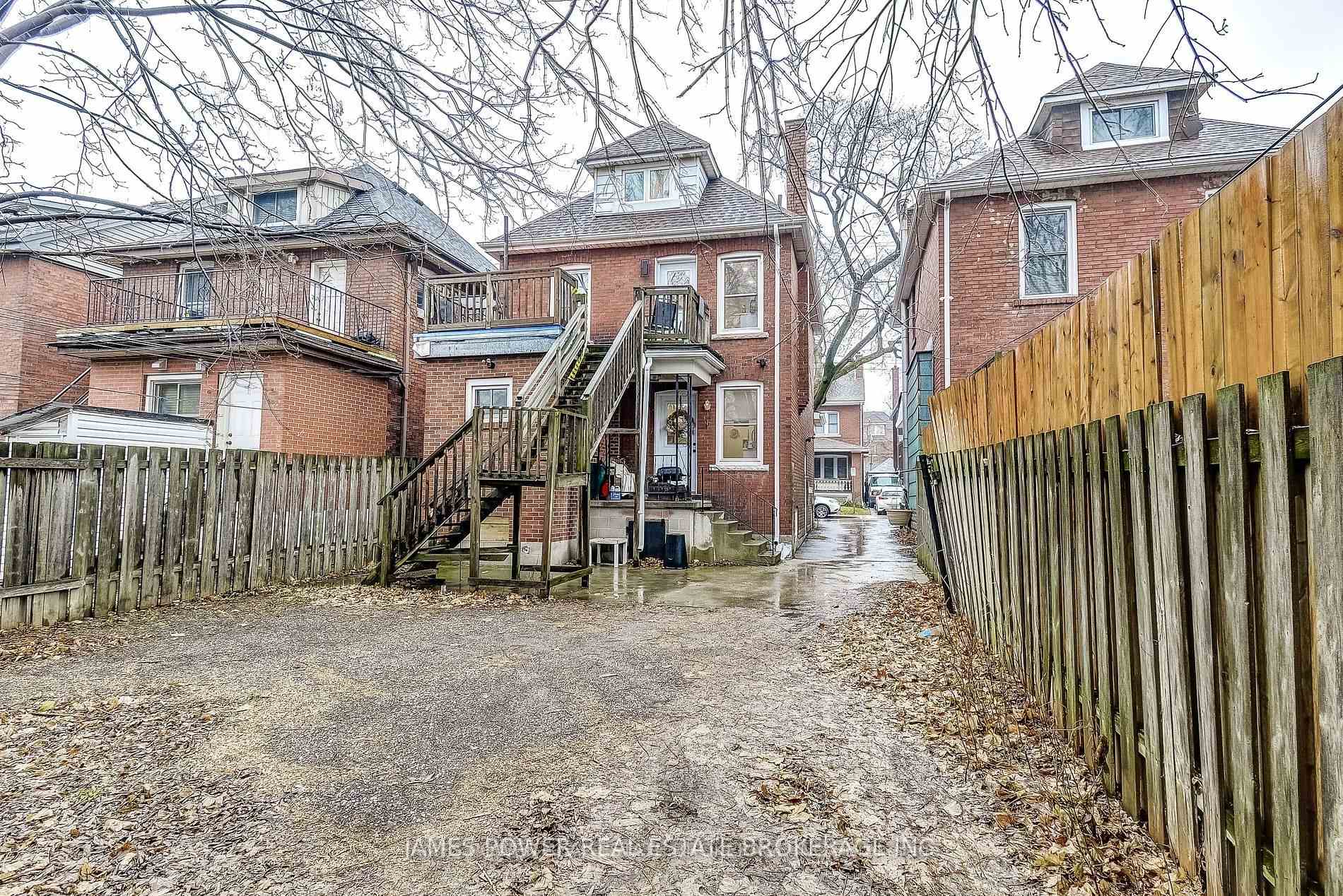 Photo 26 of 52 Spadina Avenue, Hamilton, Stripley — HOMEH