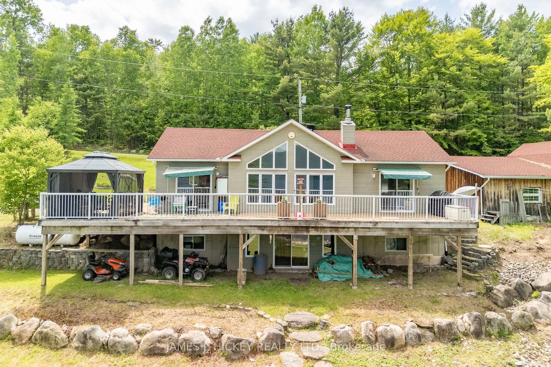 Front of 196 Loon Valley Lane