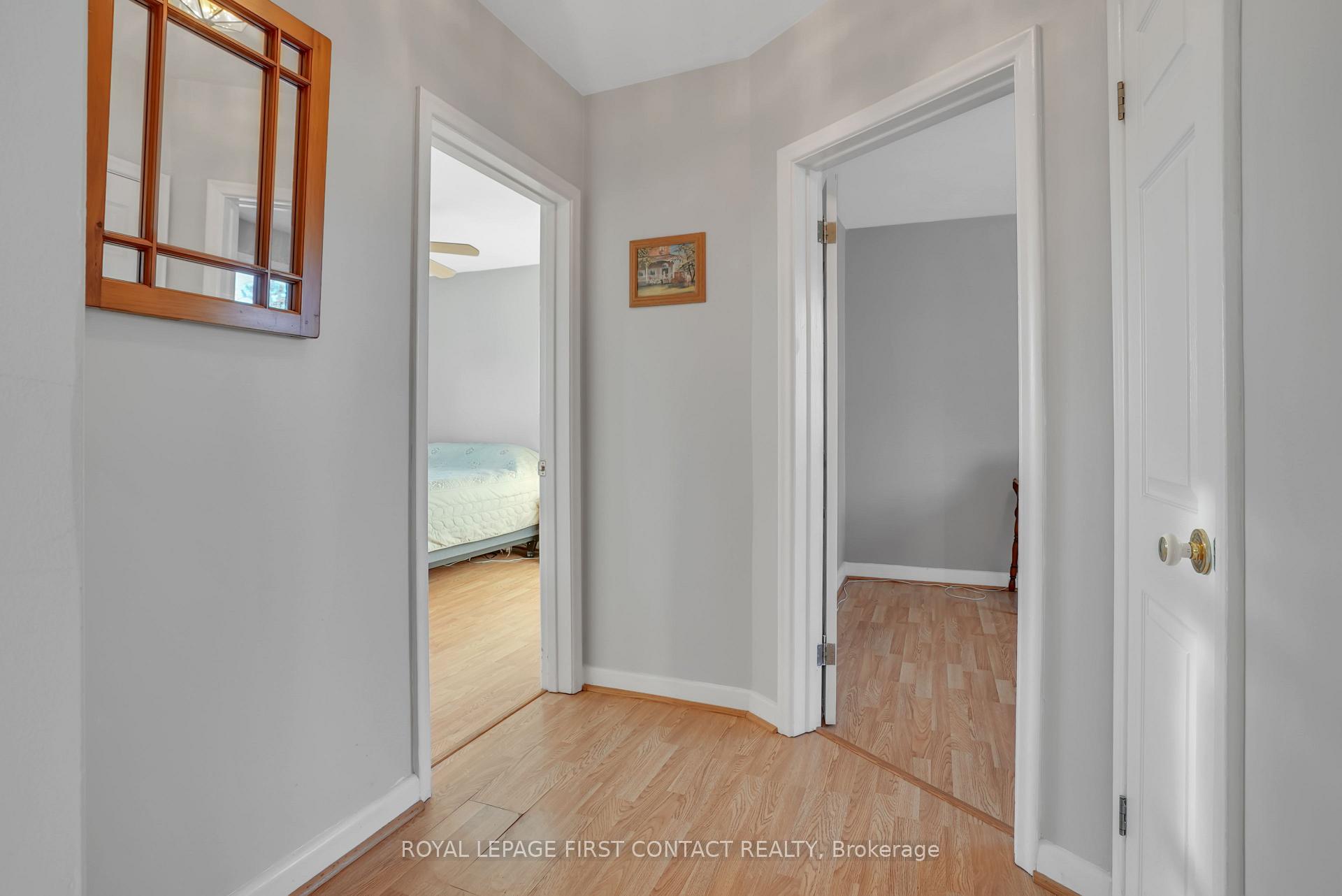Photo 20 of 8 Agnes Street, Barrie, City Centre — HOMEH