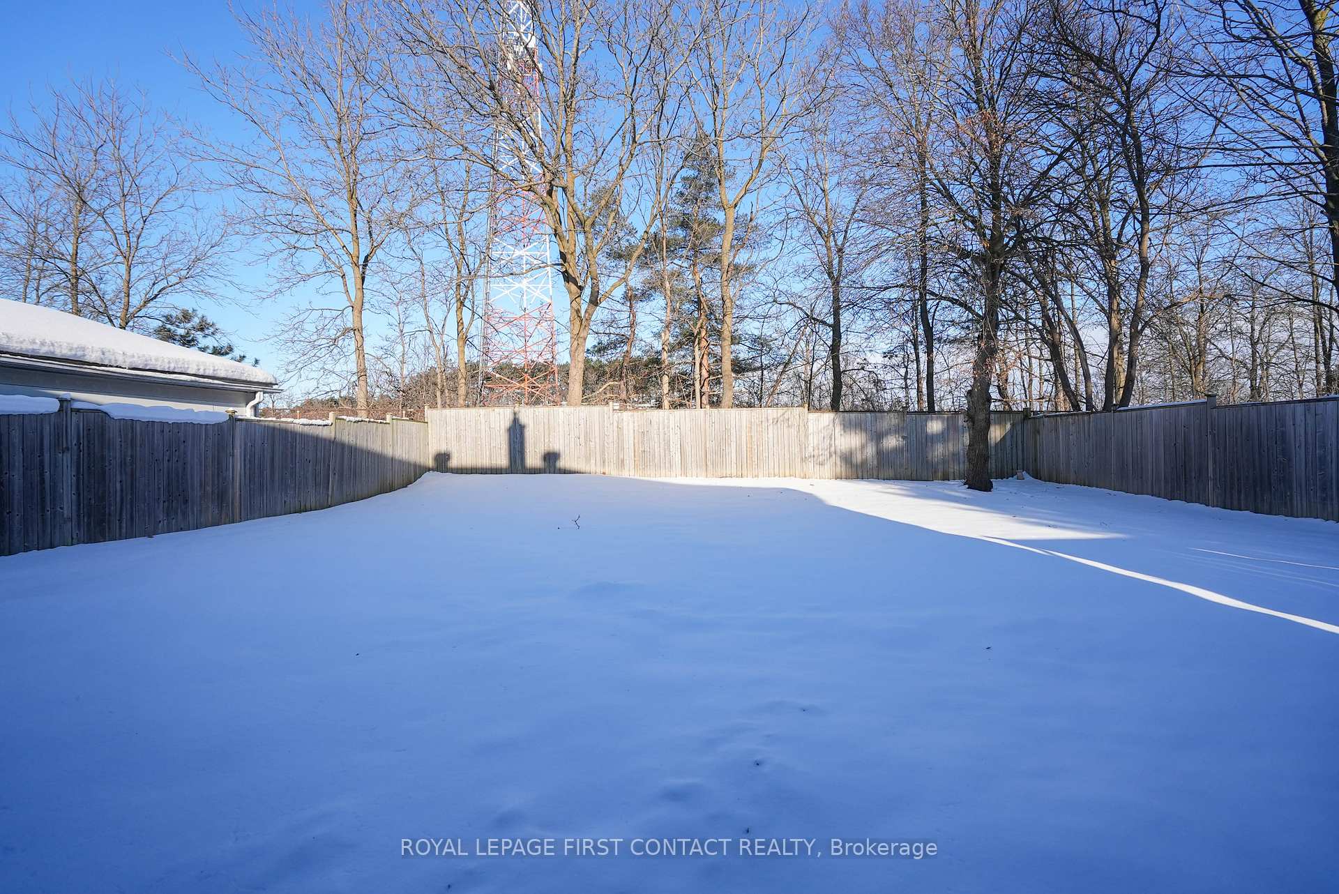 Photo 30 of 8 Agnes Street, Barrie, City Centre — HOMEH