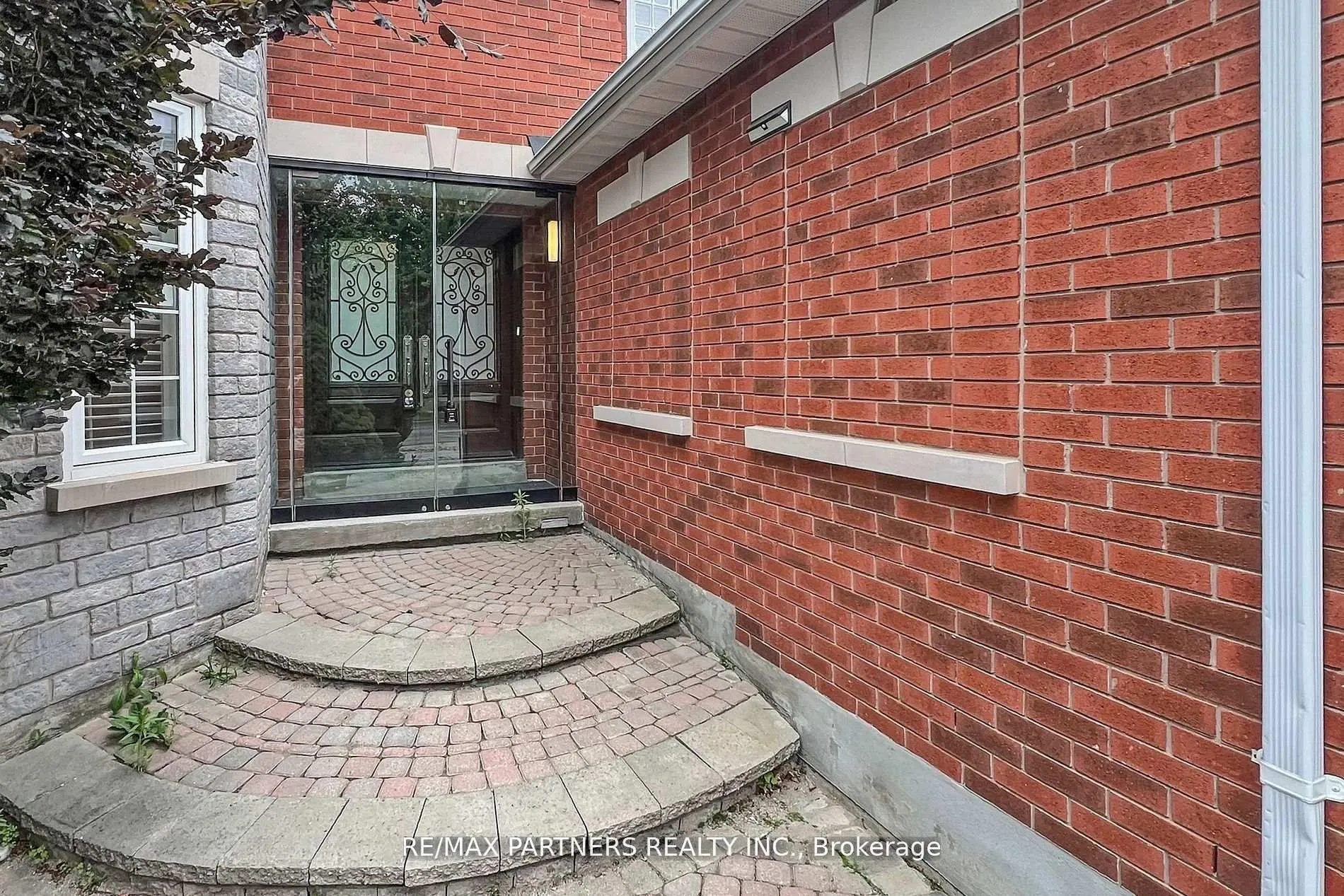 Photo 3 of 31 Eyer Drive, Markham, Cachet — HOMEH