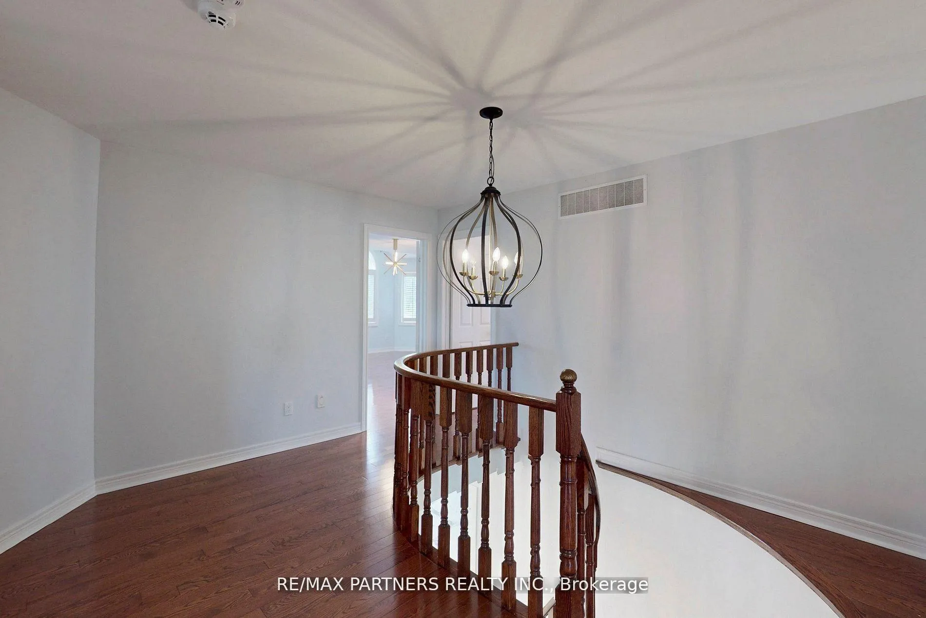 Photo 24 of 31 Eyer Drive, Markham, Cachet — HOMEH