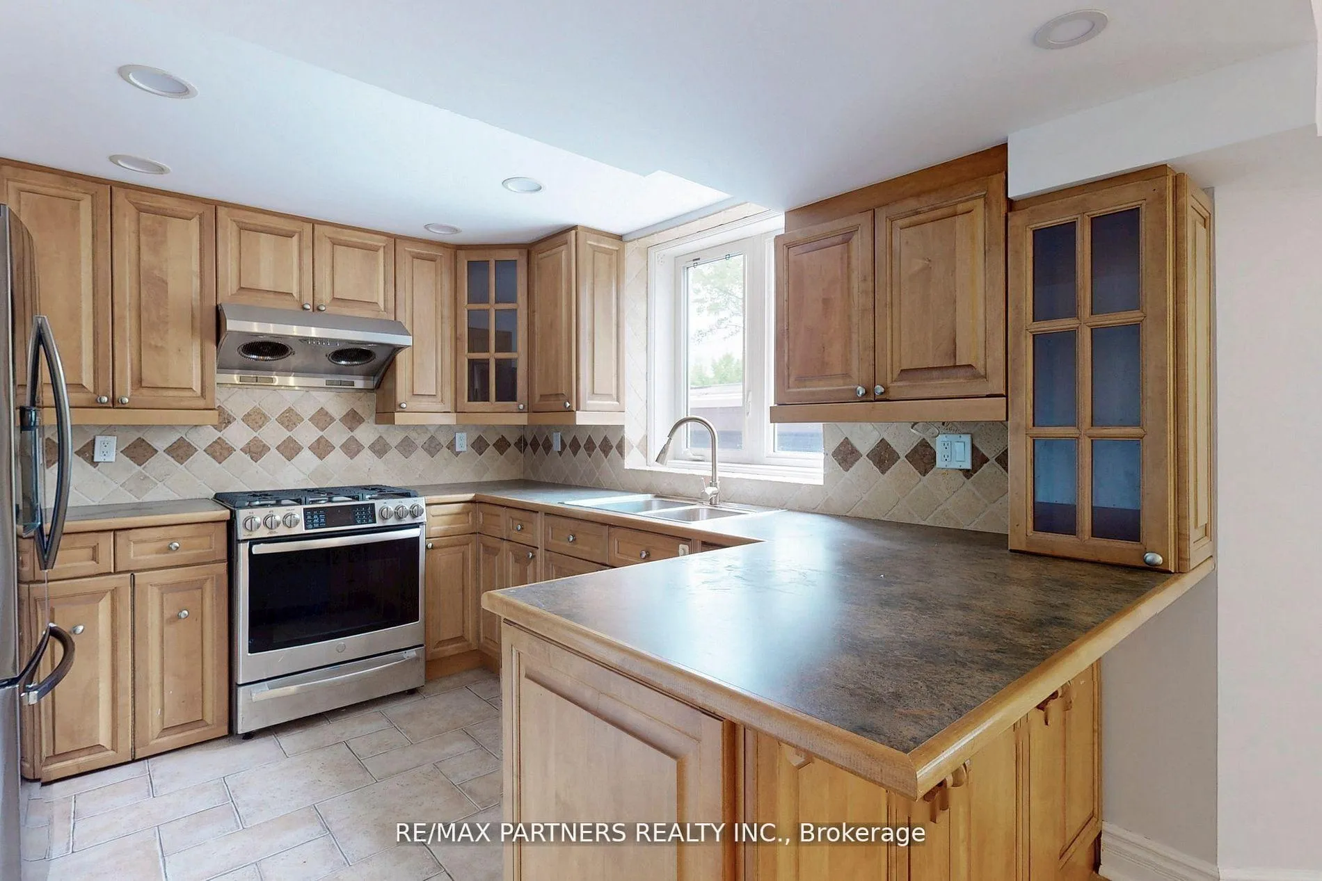 Photo 40 of 31 Eyer Drive, Markham, Cachet — HOMEH