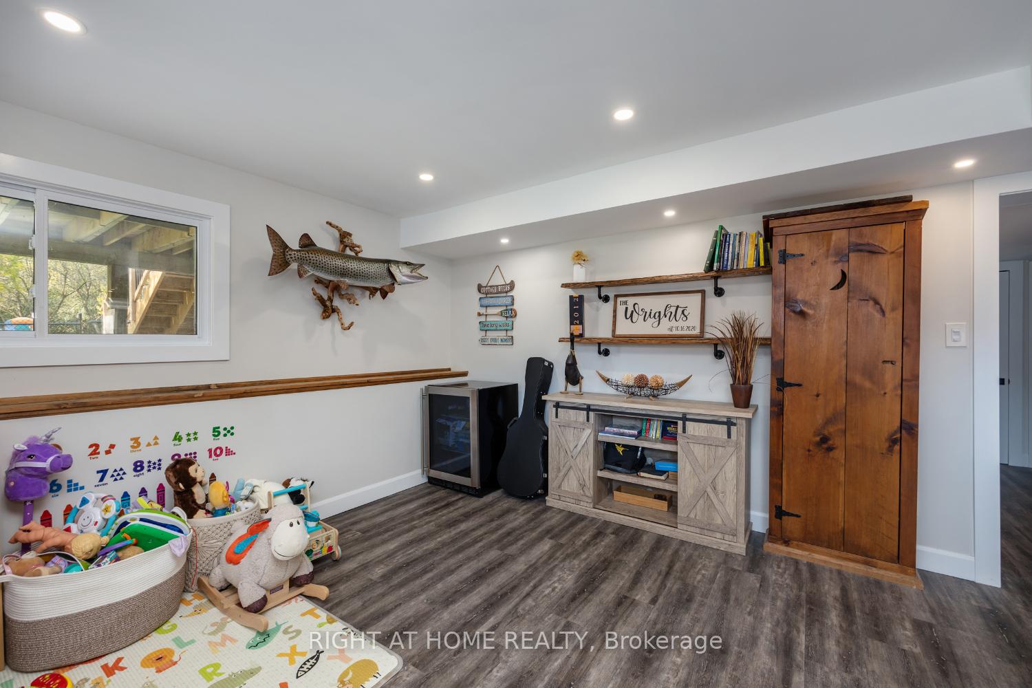 Photo 32 of 420 Parkhill Road E, Douro-Dummer — HOMEH