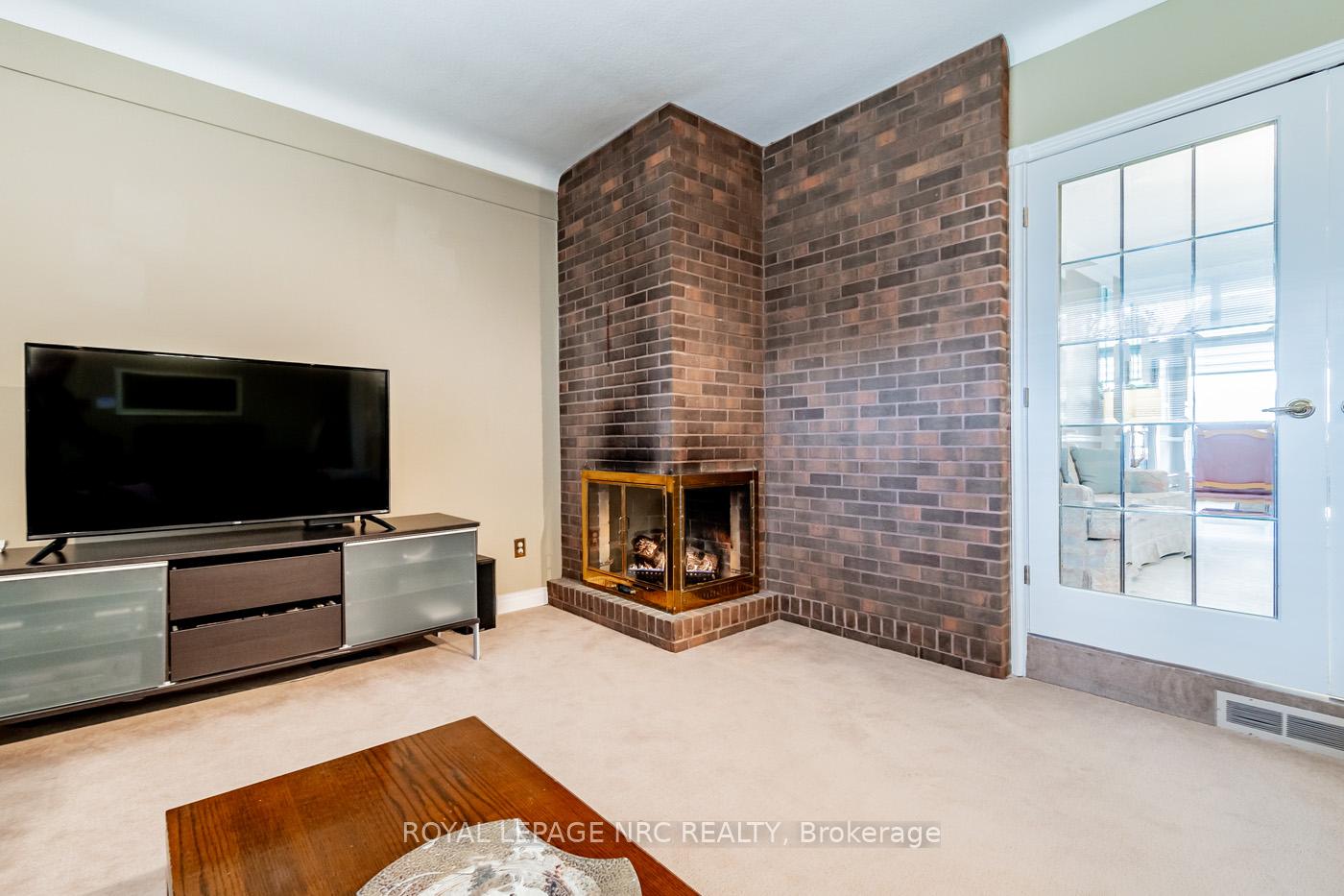 Photo 10 of 8 Macbeth Boulevard, St. Catharines, Glendale/Glenridge — HOMEH