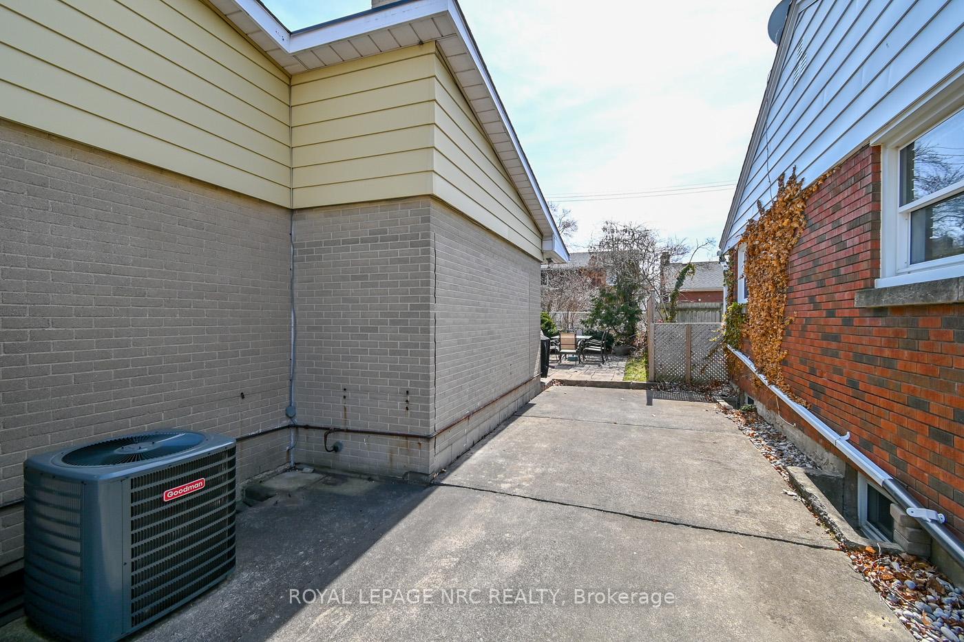 Photo 39 of 8 Macbeth Boulevard, St. Catharines, Glendale/Glenridge — HOMEH