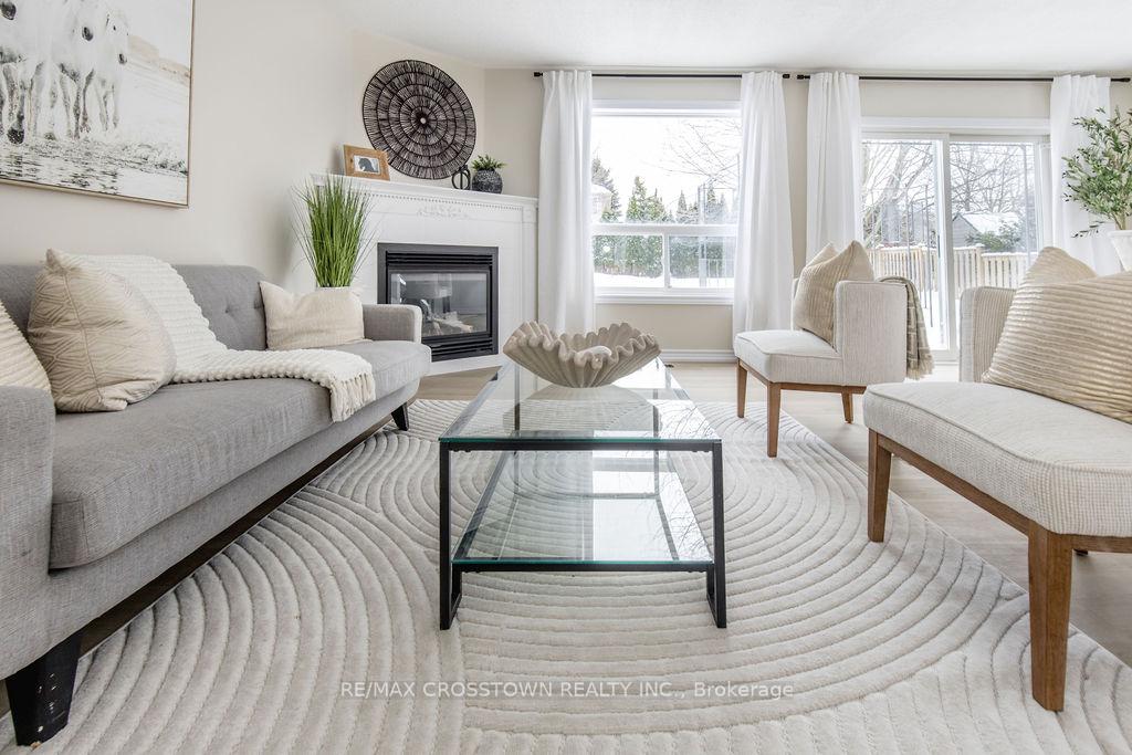 Photo 15 of 45 Nicklaus Drive, Barrie, East Bayfield — HOMEH
