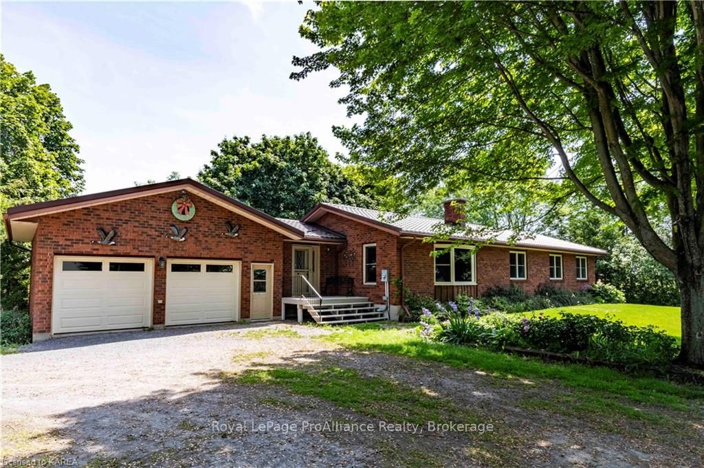Photo 1 of 1288 5TH Line Road, Frontenac Islands, The Islands — HOMEH