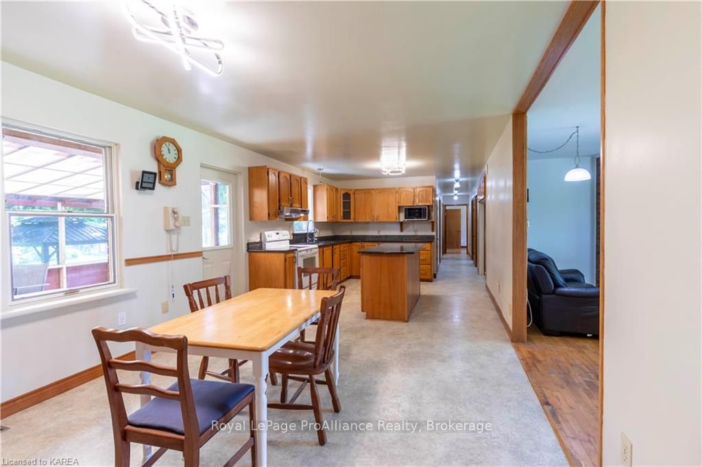 Photo 5 of 1288 5TH Line Road, Frontenac Islands, The Islands — HOMEH