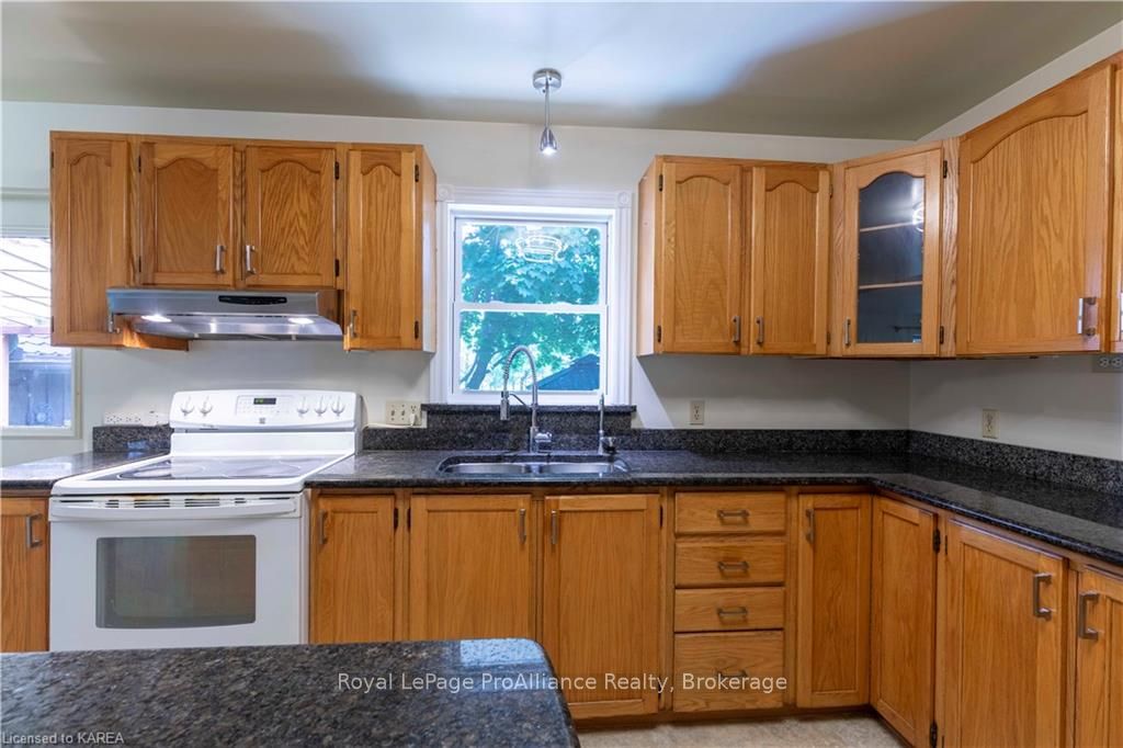 Photo 8 of 1288 5TH Line Road, Frontenac Islands, The Islands — HOMEH
