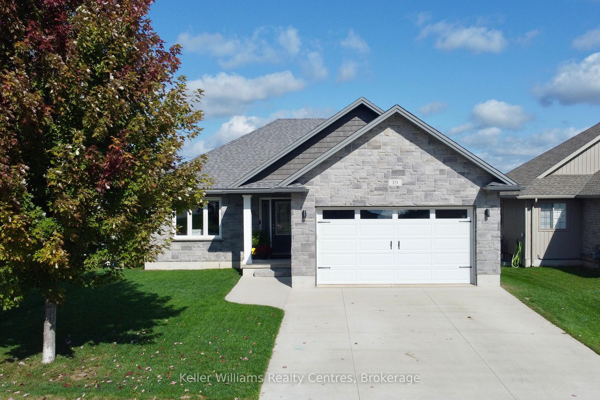 Front of 19 Fischer Dairy Road