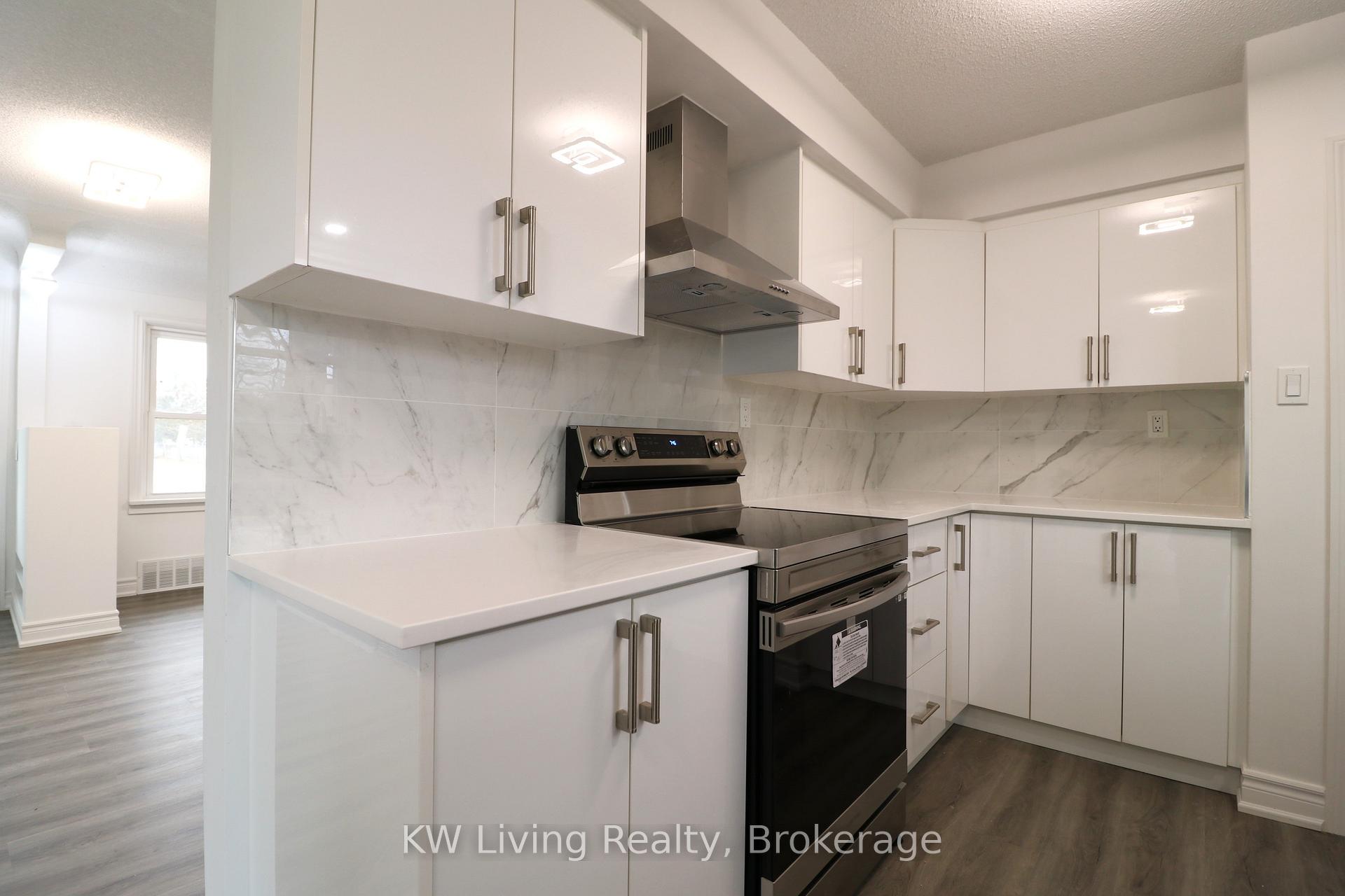 Photo 3 of 14 Redwood Avenue, St. Catharines, Bunting/Linwell — HOMEH