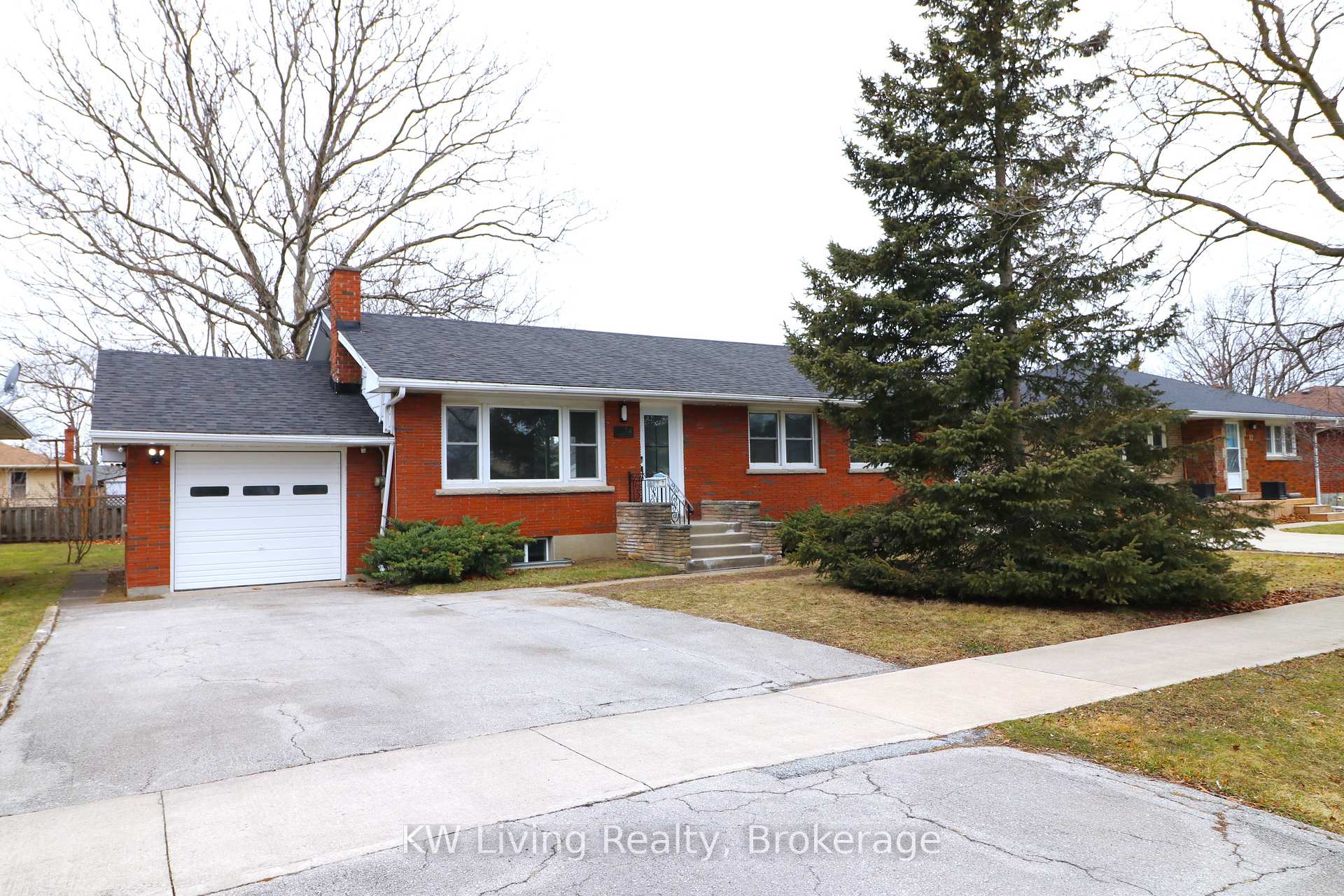 Photo 16 of 14 Redwood Avenue, St. Catharines, Bunting/Linwell — HOMEH