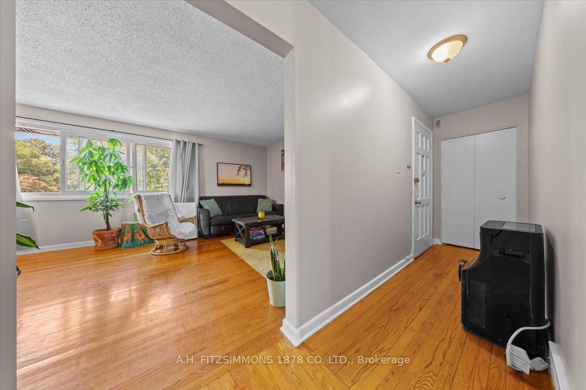Photo 5 of 1217 Cameo Drive, Ottawa, Copeland Park — HOMEH