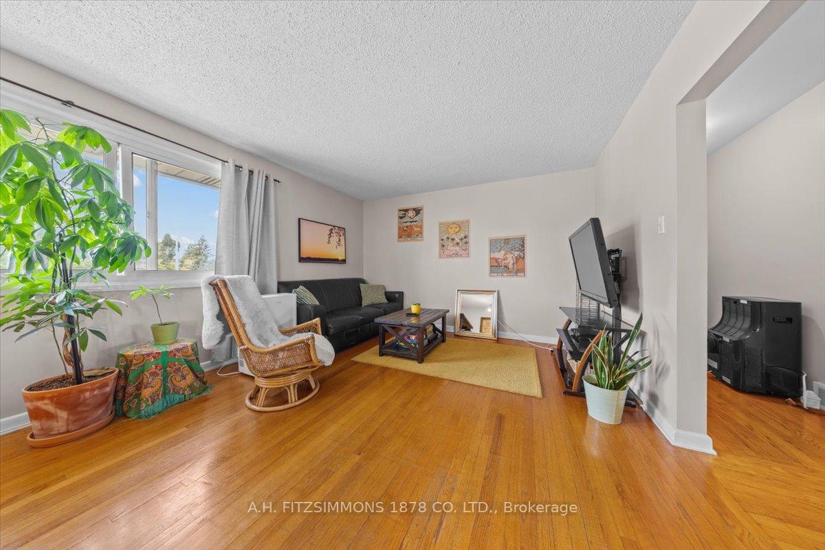 Photo 6 of 1217 Cameo Drive, Ottawa, Copeland Park — HOMEH