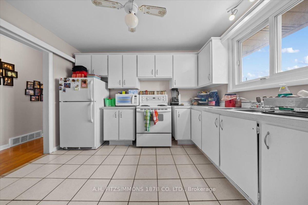 Photo 10 of 1217 Cameo Drive, Ottawa, Copeland Park — HOMEH