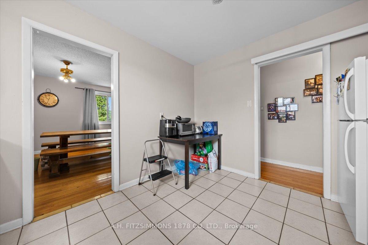 Photo 12 of 1217 Cameo Drive, Ottawa, Copeland Park — HOMEH