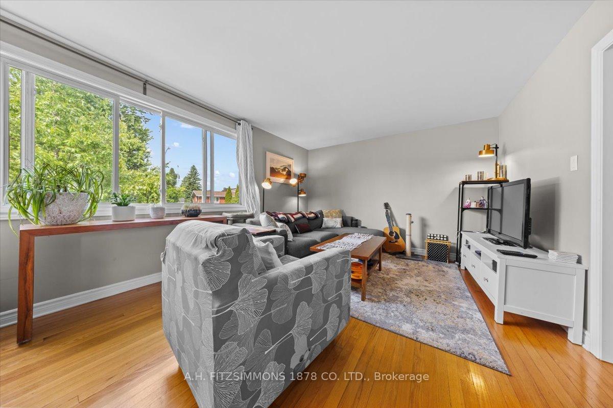 Photo 13 of 1217 Cameo Drive, Ottawa, Copeland Park — HOMEH