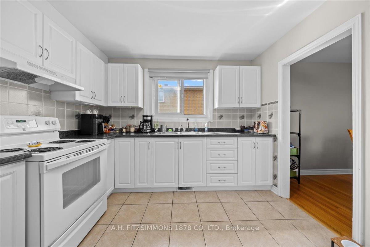 Photo 17 of 1217 Cameo Drive, Ottawa, Copeland Park — HOMEH