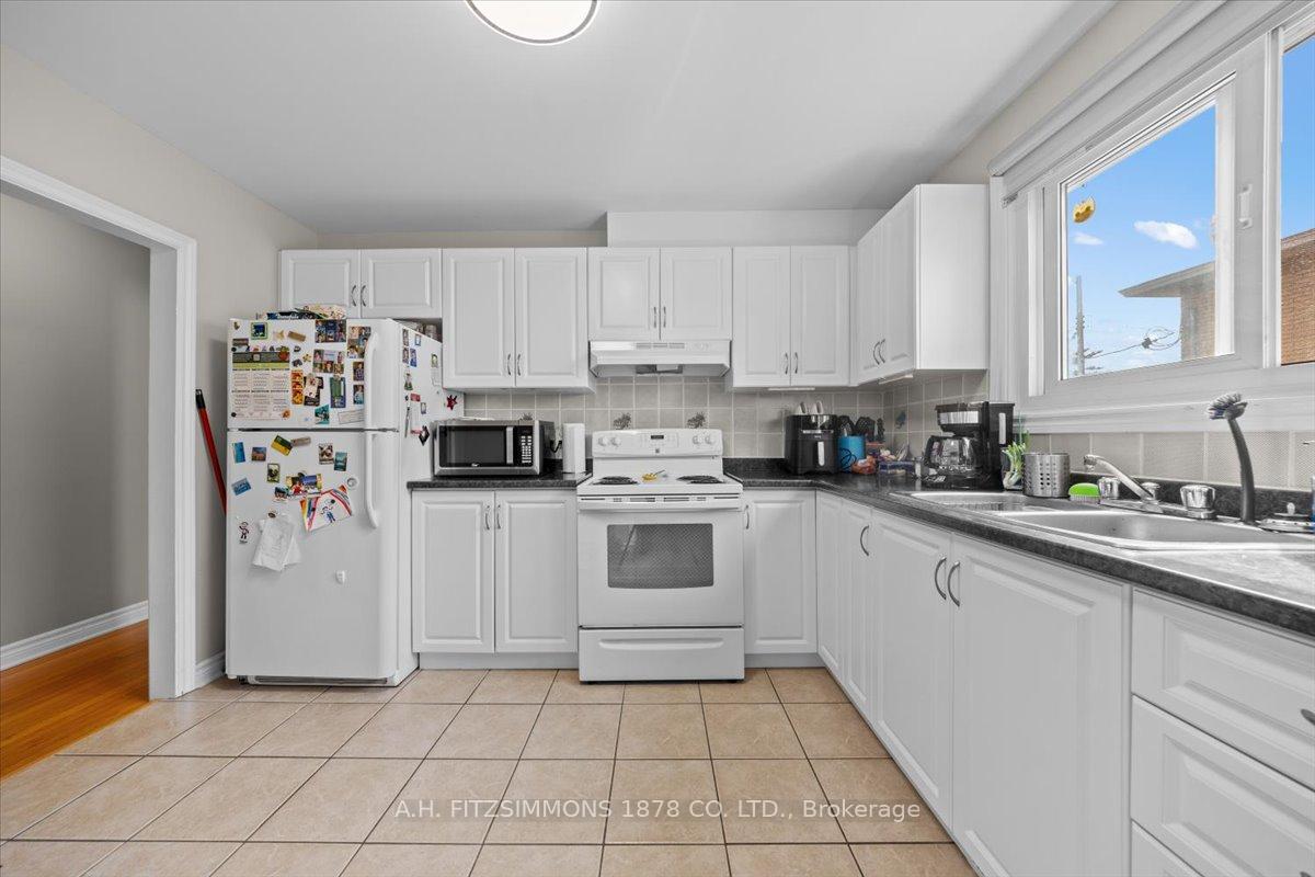 Photo 18 of 1217 Cameo Drive, Ottawa, Copeland Park — HOMEH