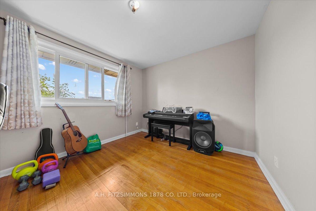 Photo 31 of 1217 Cameo Drive, Ottawa, Copeland Park — HOMEH