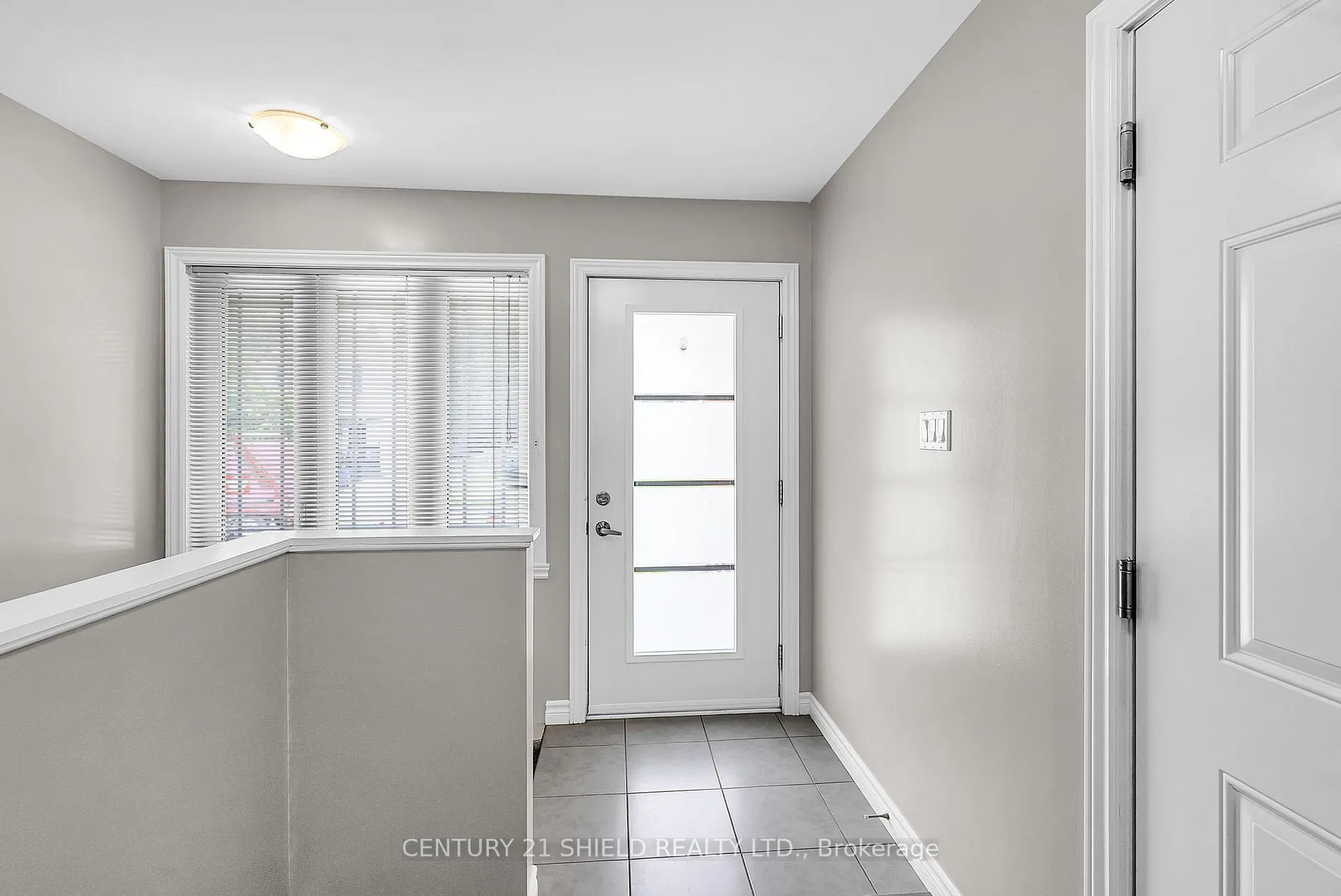 Photo 2 of 211 Third Street E, Cornwall — HOMEH