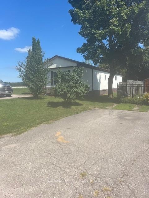 Front of 32 Pineview Avenue