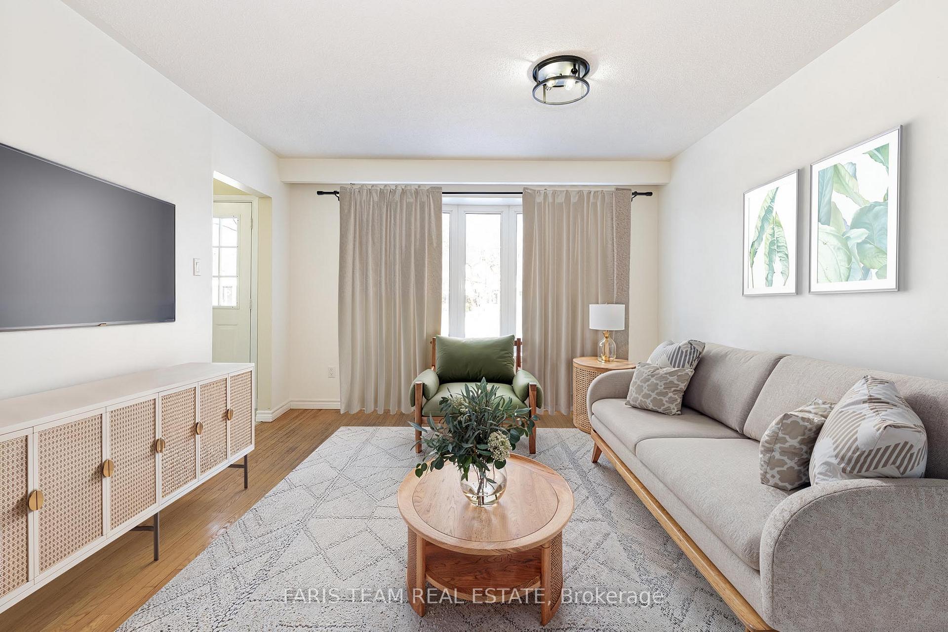 Photo 5 of 13 Burbank Place, Barrie, Wellington — HOMEH