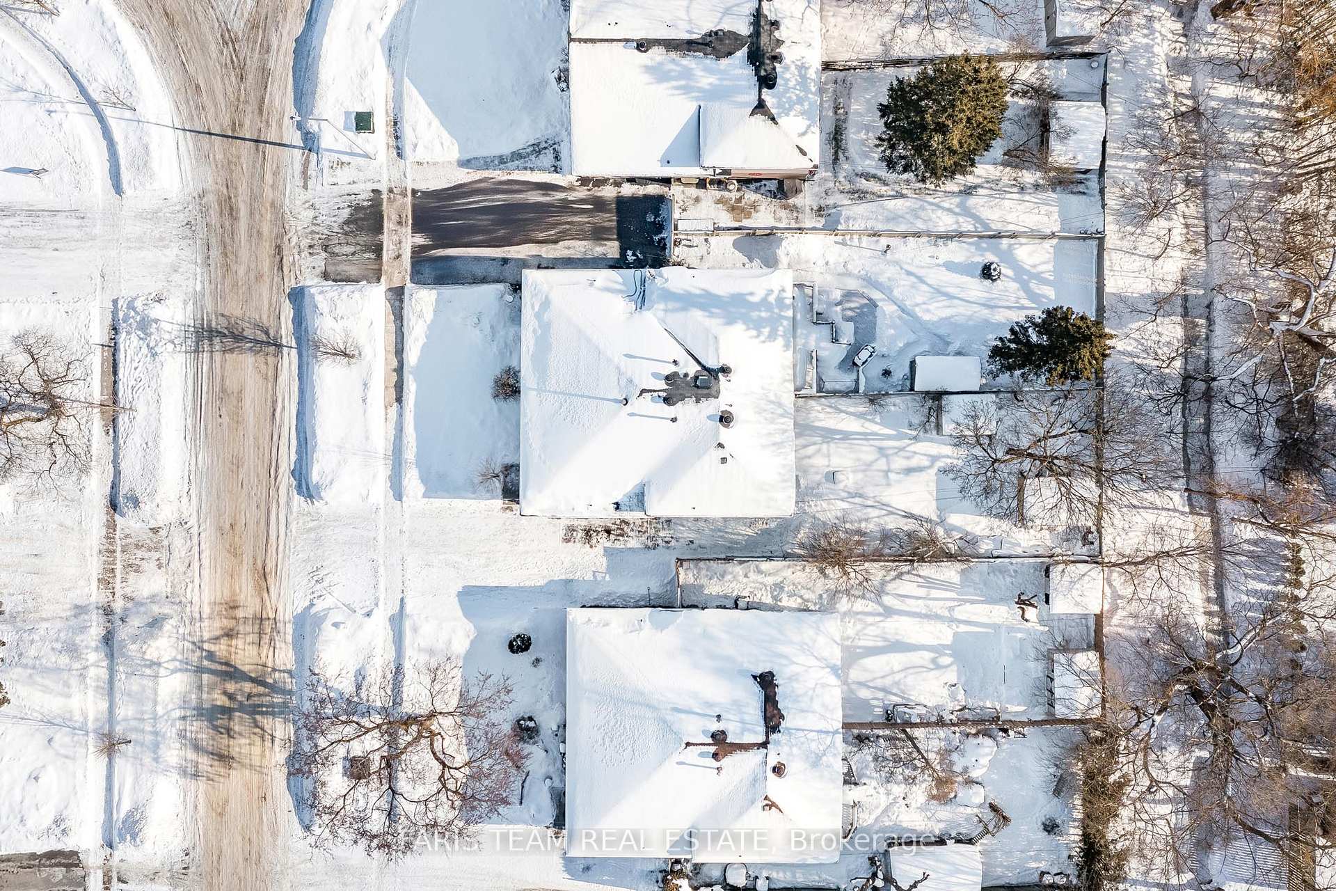 Photo 14 of 13 Burbank Place, Barrie, Wellington — HOMEH