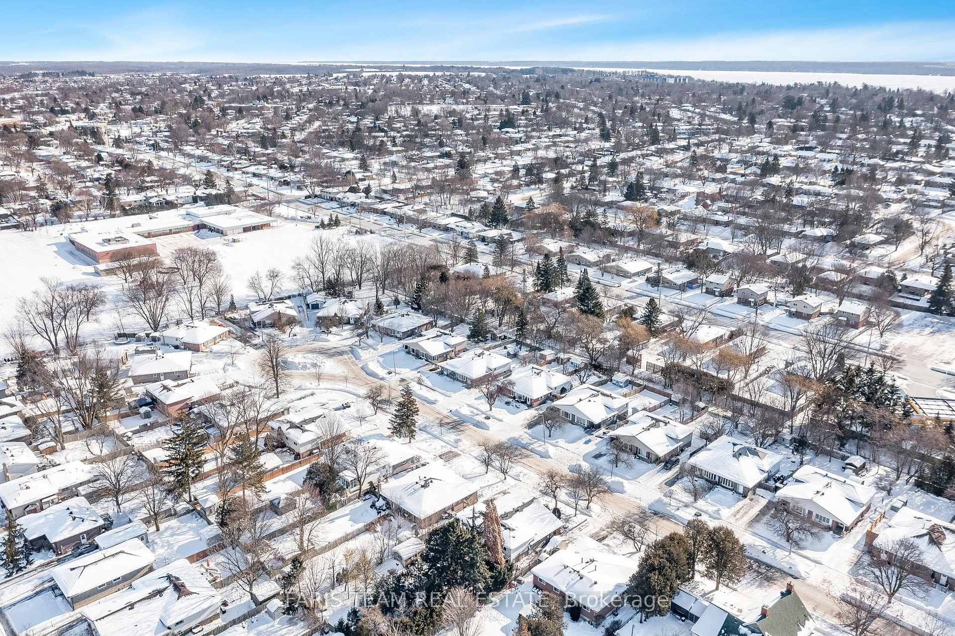 Photo 15 of 13 Burbank Place, Barrie, Wellington — HOMEH
