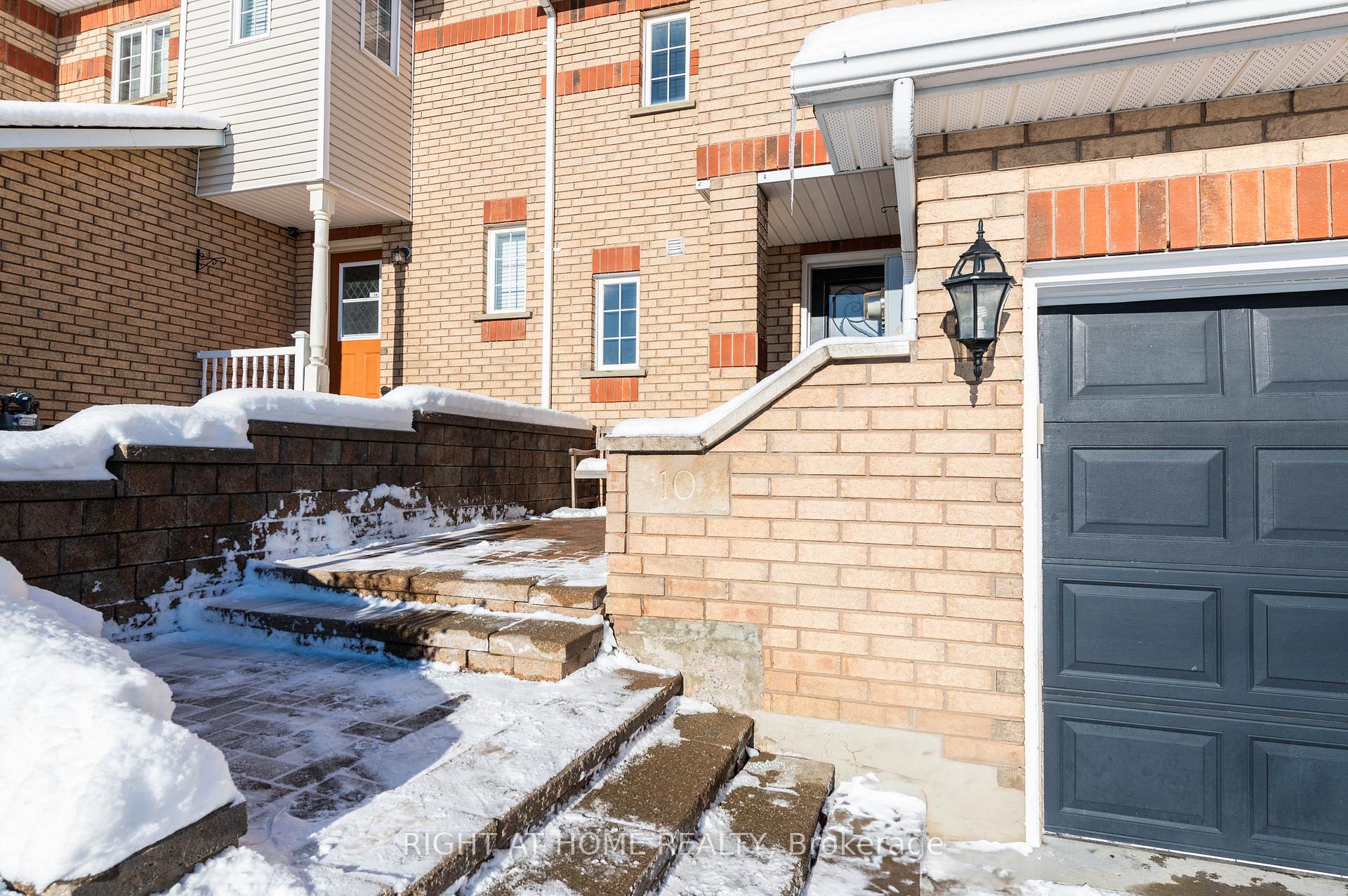 Photo 2 of 10 Gadwall Avenue, Barrie, Painswick South — HOMEH