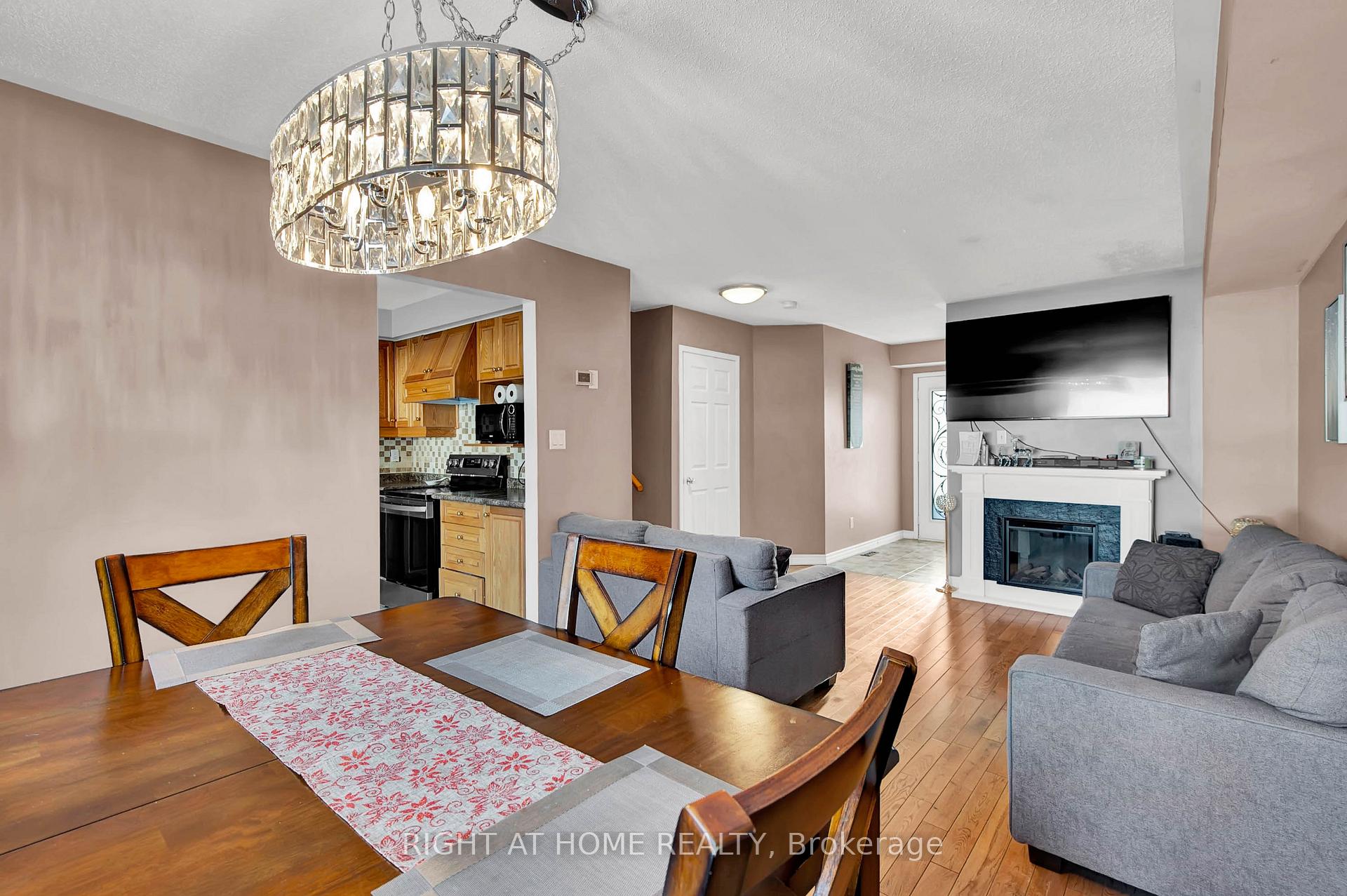 Photo 7 of 10 Gadwall Avenue, Barrie, Painswick South — HOMEH