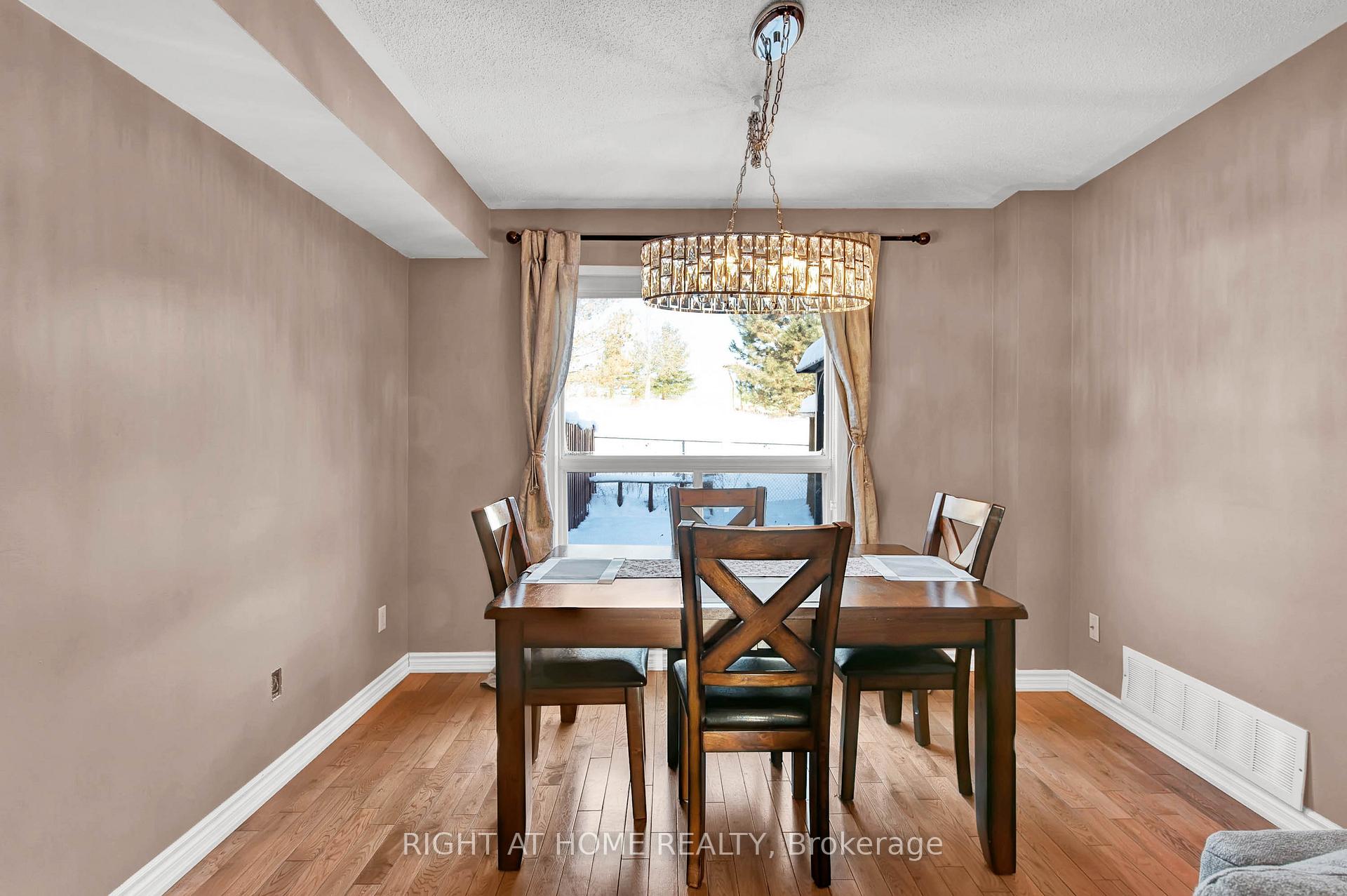 Photo 8 of 10 Gadwall Avenue, Barrie, Painswick South — HOMEH