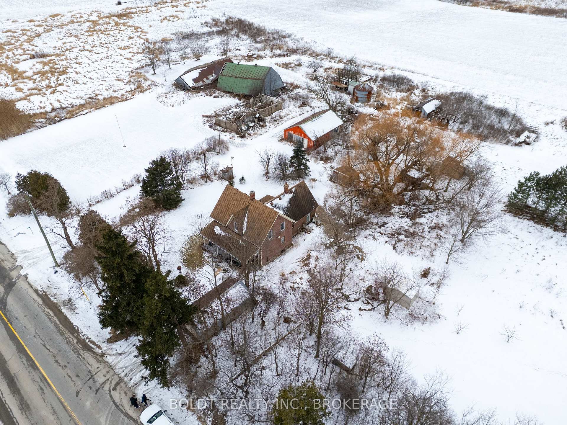 Photo 14 of 339 Eleventh Road E, Hamilton, Rural Stoney Creek — HOMEH