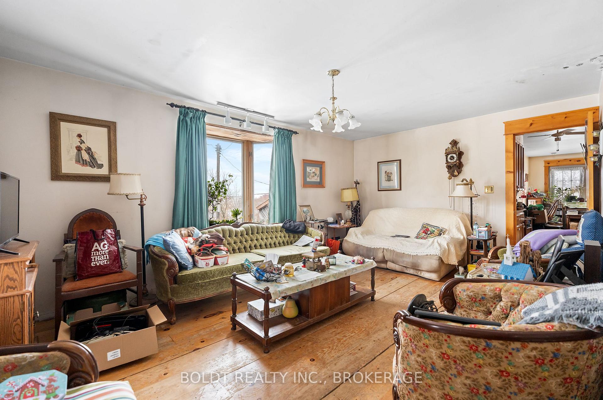 Photo 18 of 339 Eleventh Road E, Hamilton, Rural Stoney Creek — HOMEH