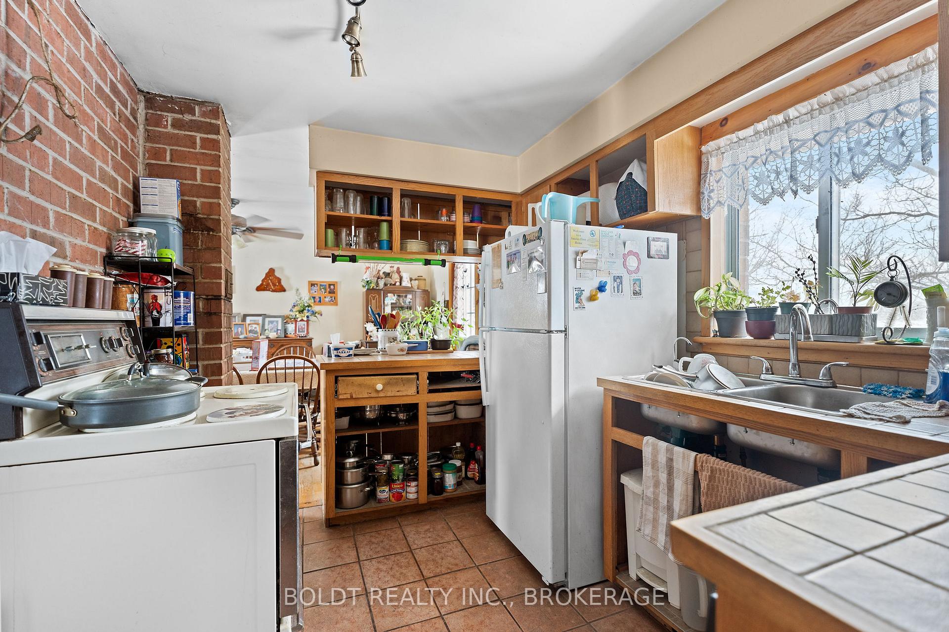 Photo 22 of 339 Eleventh Road E, Hamilton, Rural Stoney Creek — HOMEH
