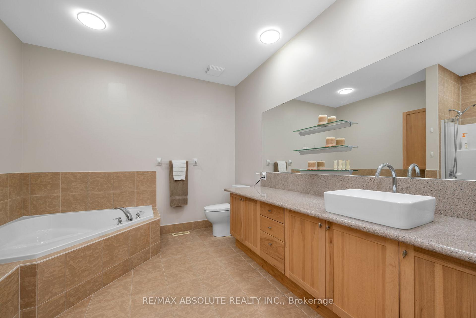 Photo 21 of 78 Cinnabar Way, Ottawa, Stittsville (Central) — HOMEH