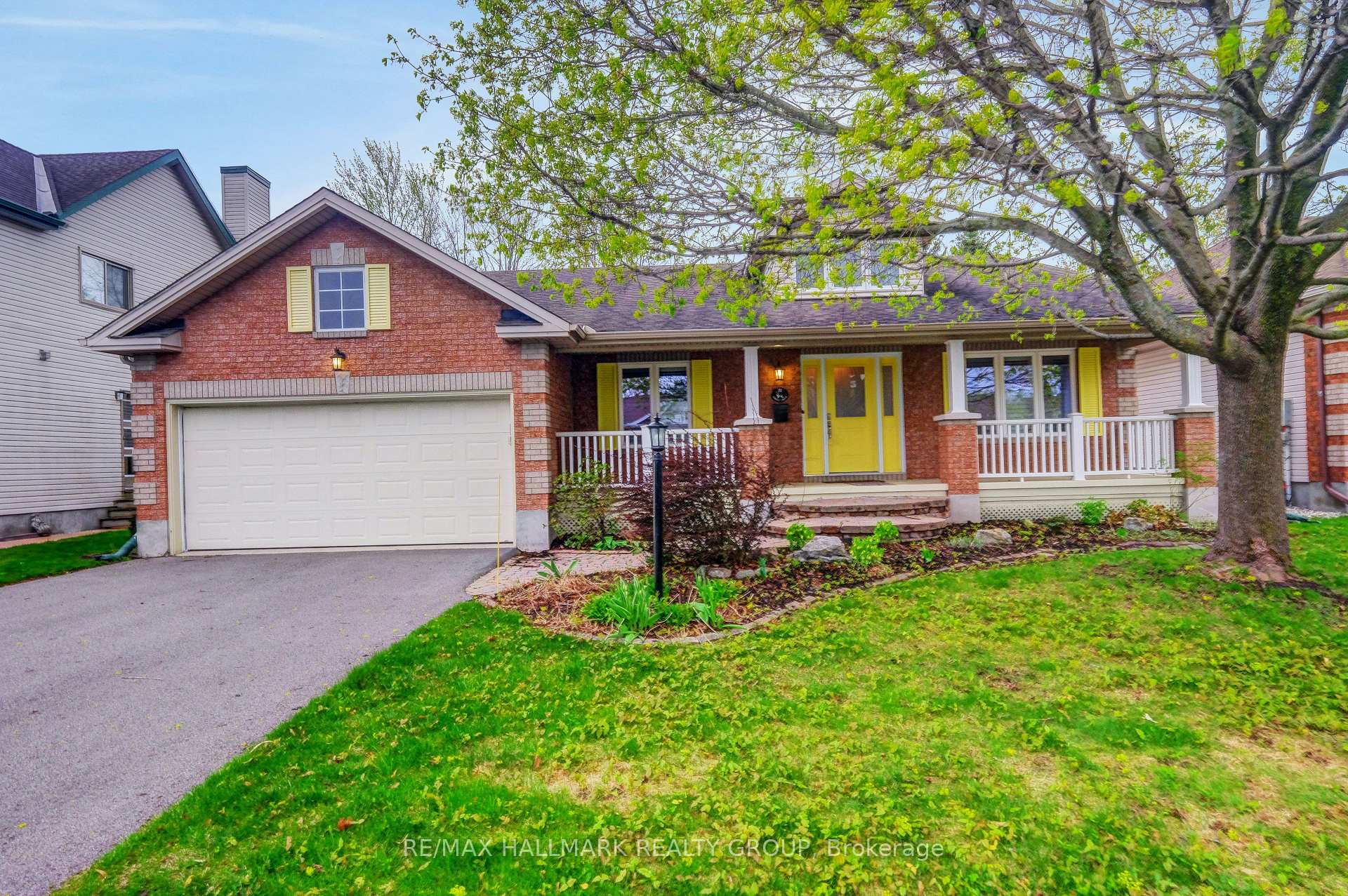 Front of 31 Forest Creek Drive