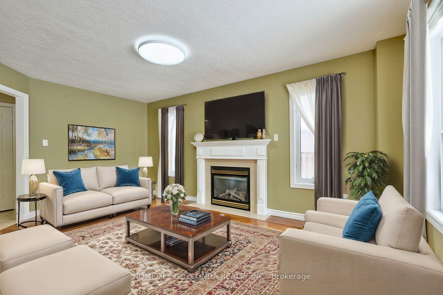 Photo 5 of 22 Carley Crescent, Barrie, Painswick South — HOMEH