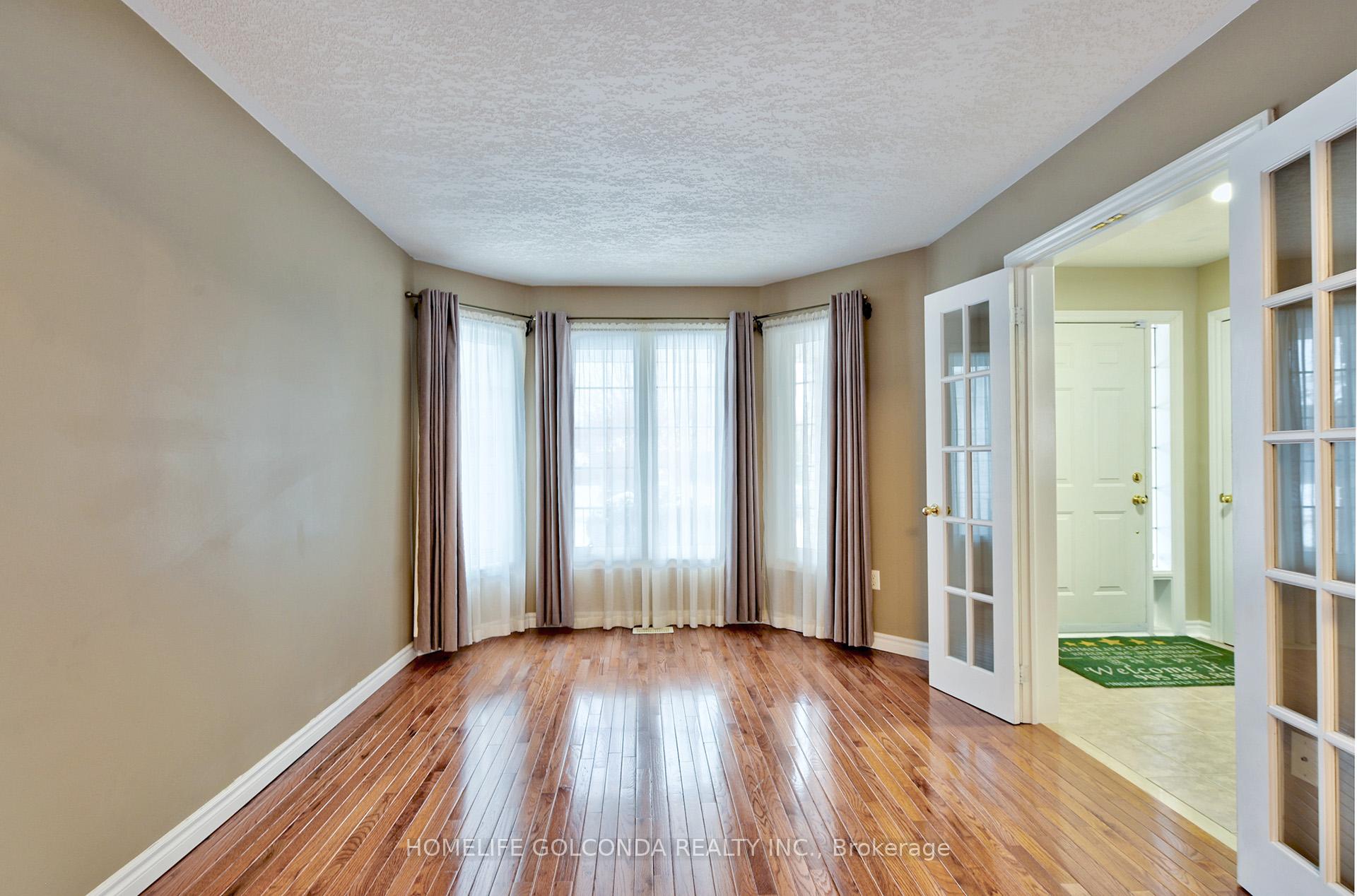 Photo 8 of 22 Carley Crescent, Barrie, Painswick South — HOMEH