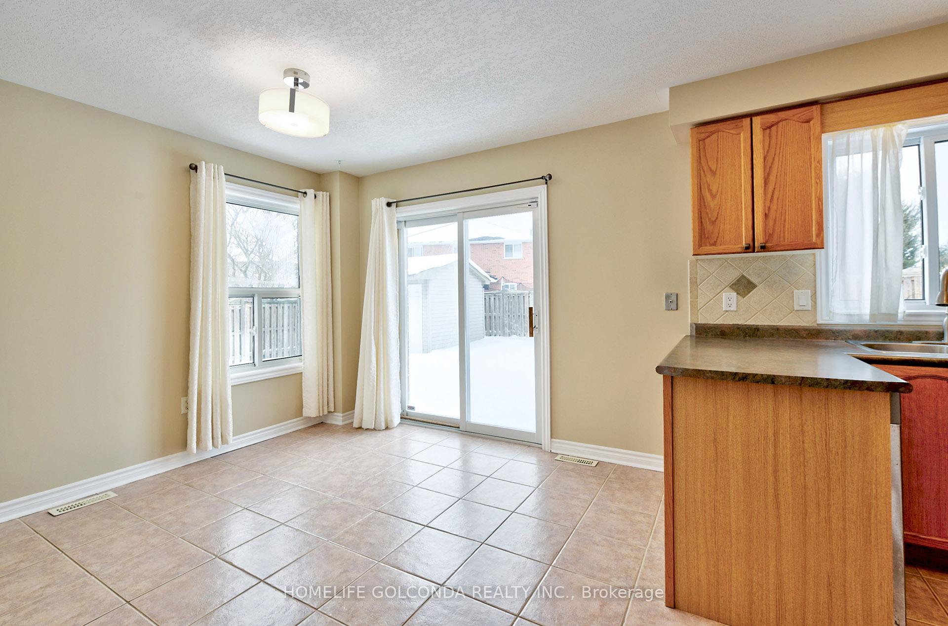 Photo 15 of 22 Carley Crescent, Barrie, Painswick South — HOMEH