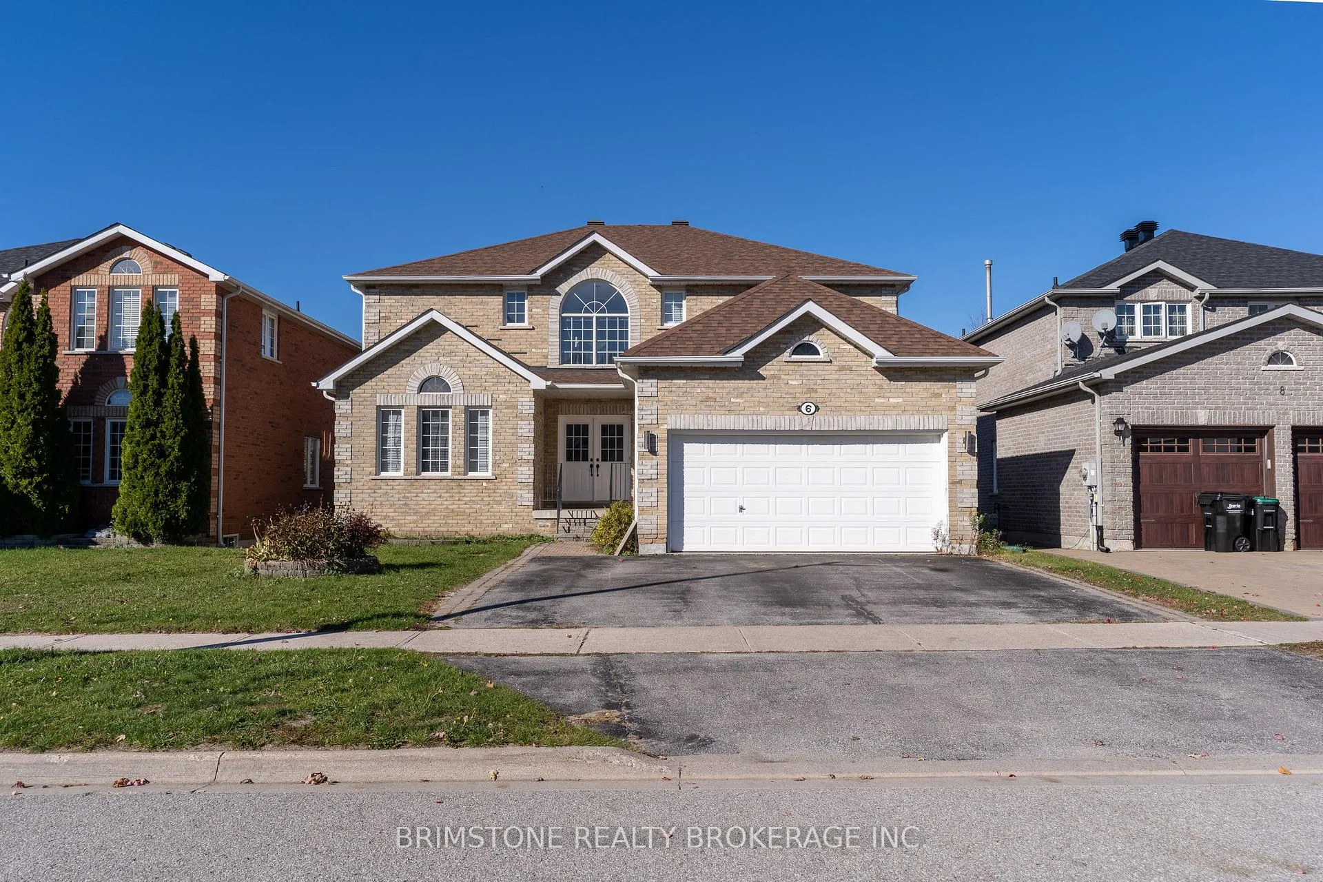 Front of 6 Silvercreek Crescent