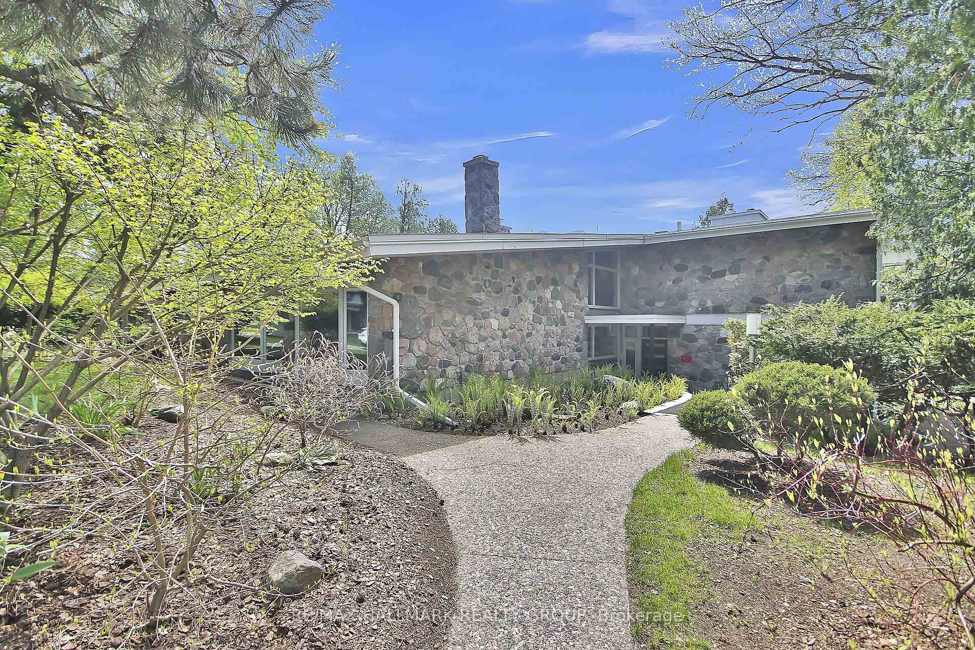 Photo 2 of 10 Qualicum Street, Ottawa, Bruce Farm/Graham Park/Qualicum/Bellands — HOMEH