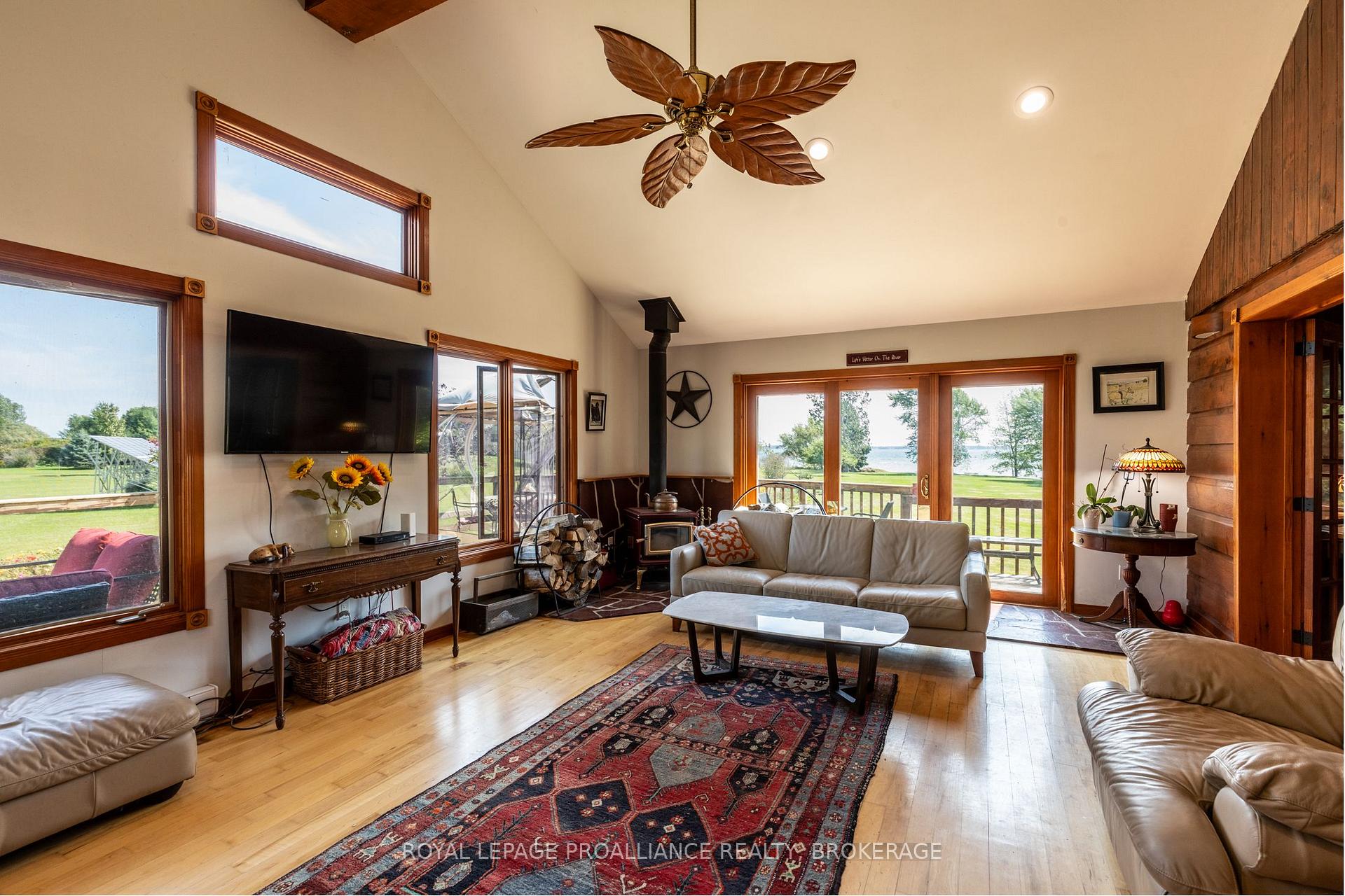 Photo 10 of 275 Carpenter Point Road, Frontenac Islands, The Islands — HOMEH