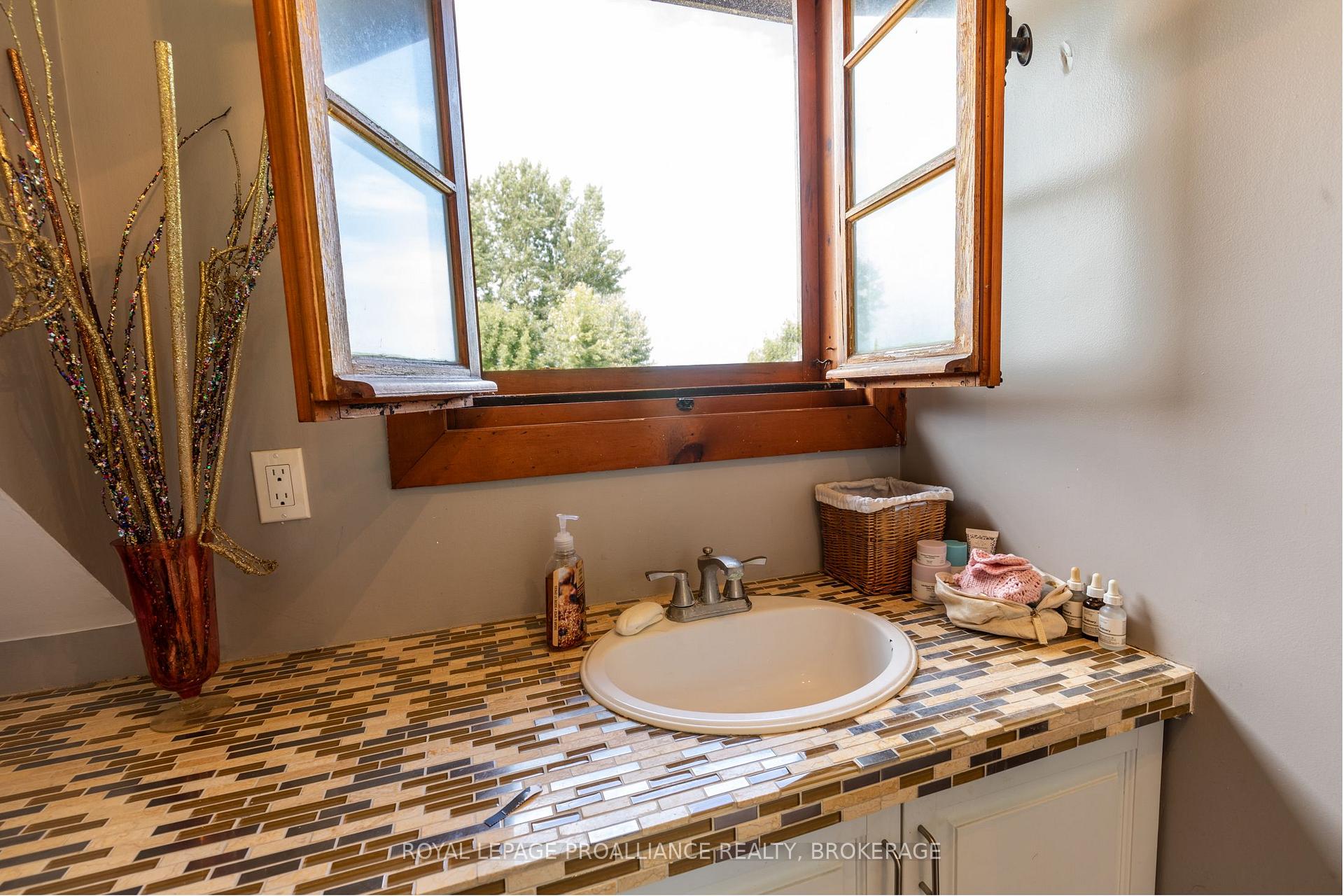Photo 30 of 275 Carpenter Point Road, Frontenac Islands, The Islands — HOMEH